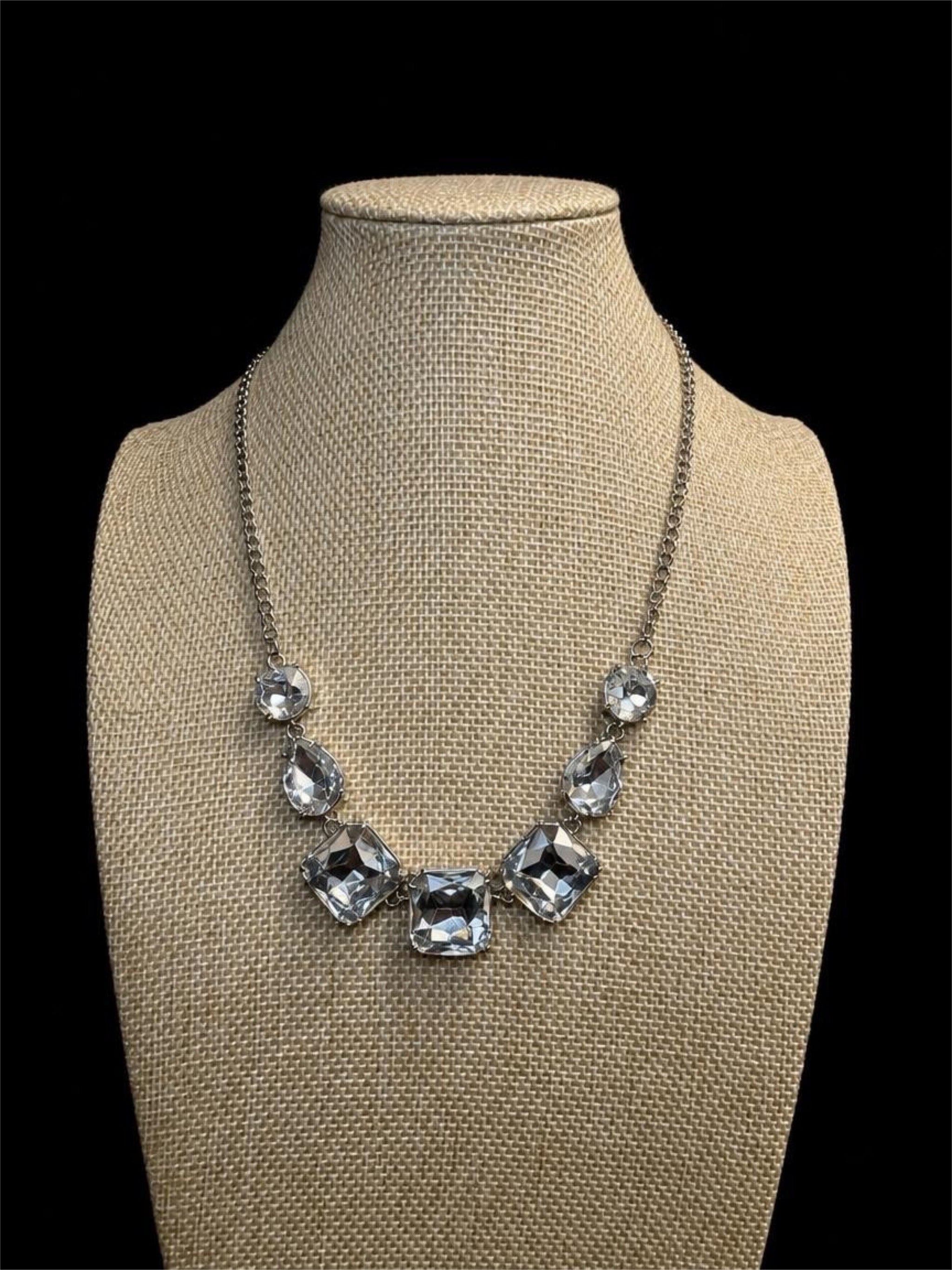 GLASS NECKLACE