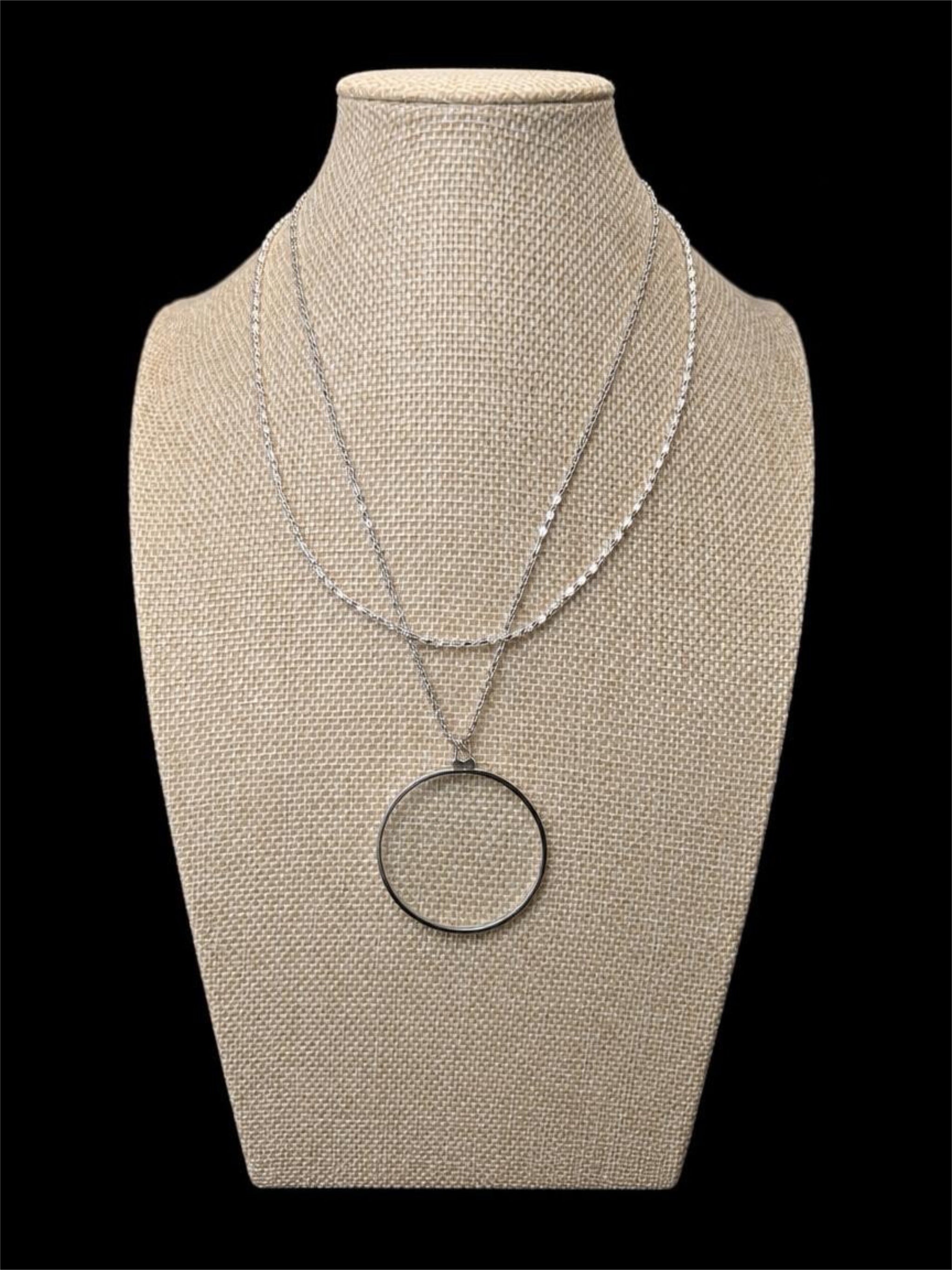 MAGNIFYING GLASS PENDANT NECKLACE