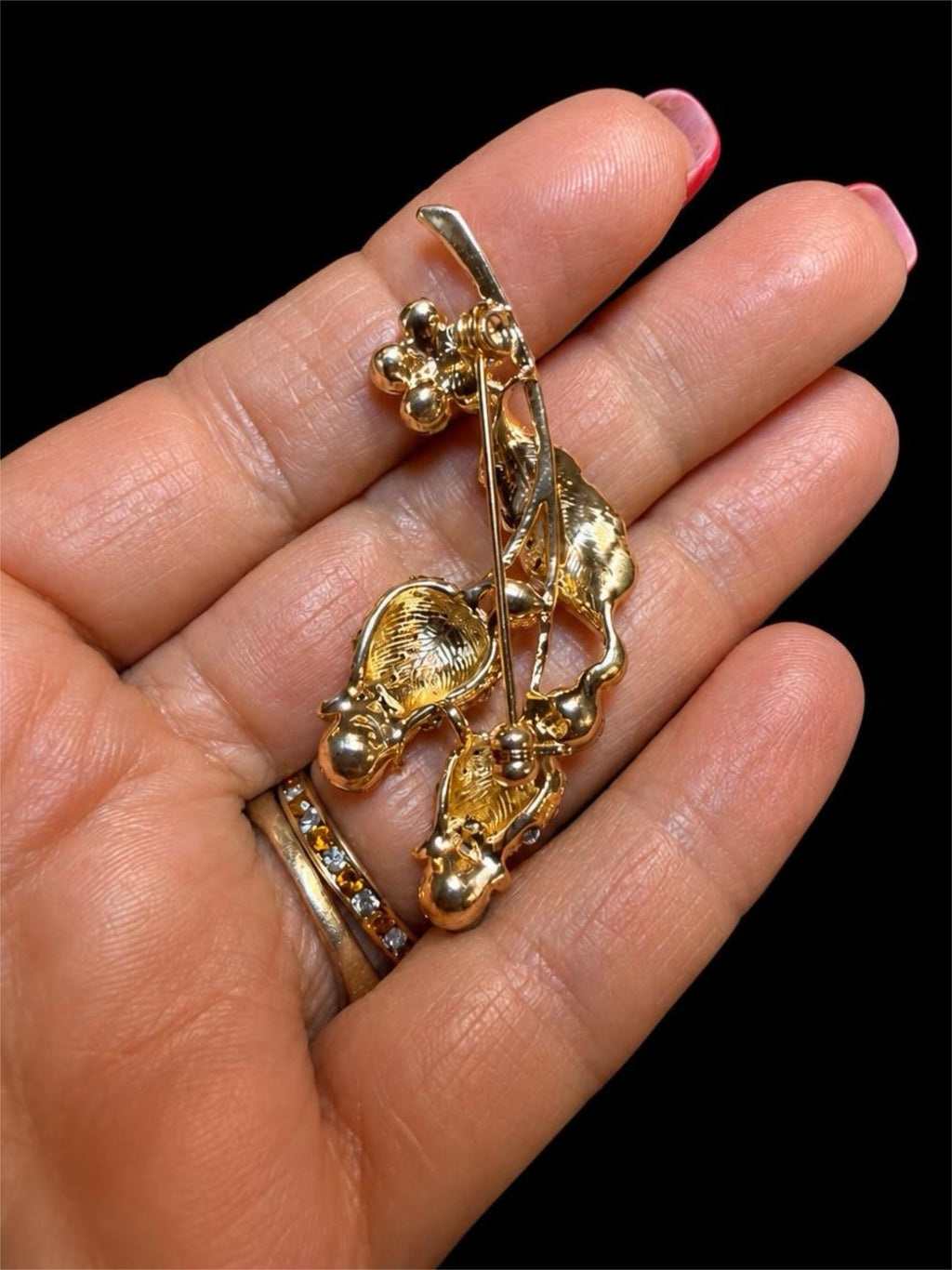 RHINESTONE FLOWERS BROOCH