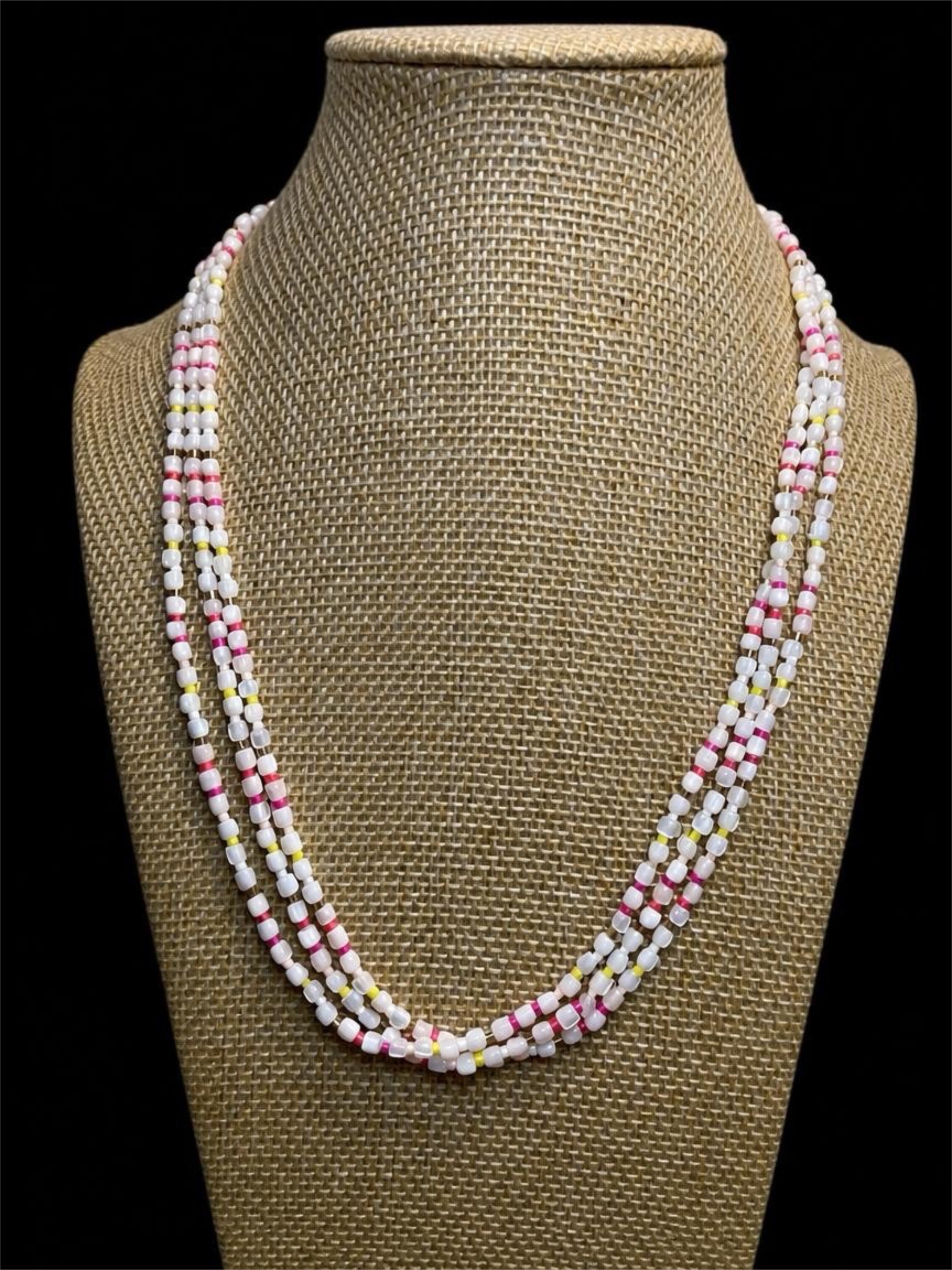 LOFT WHITE & RED GLASS BEADED NECKLACE