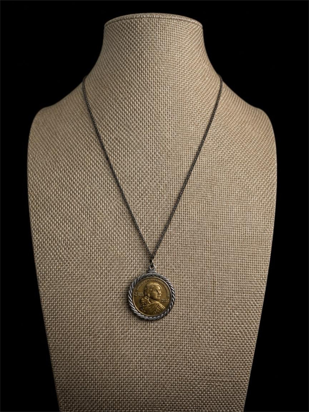 2013 AMERICAN INDIAN RELIEF COUNCIL NECKLACE