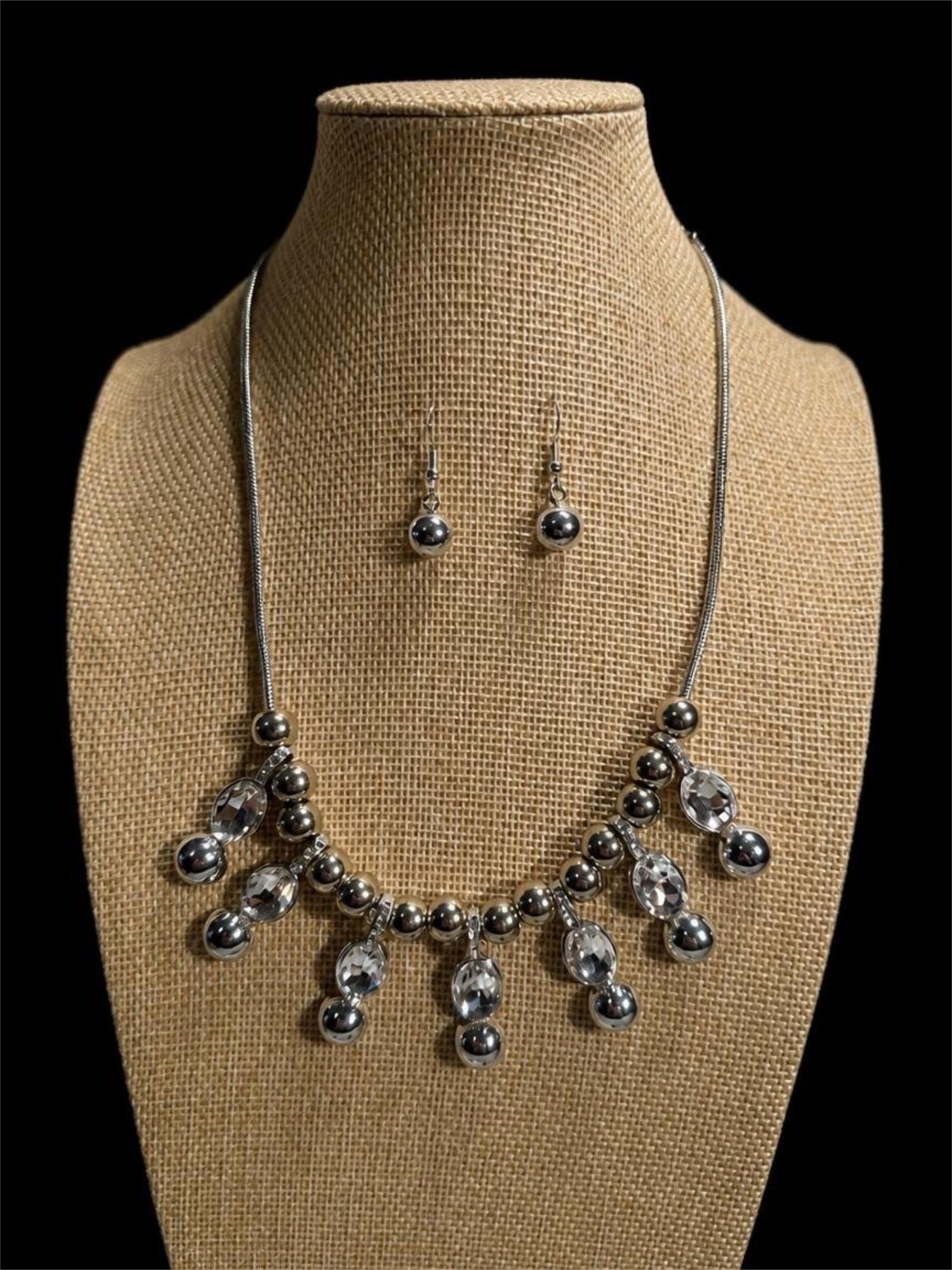 GOLD, SILVER, & RHINESTONE BEADED NECKLACE W/ EARRINGS