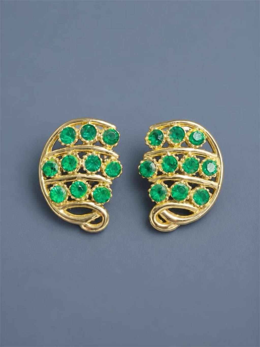 VINTAGE GREEN RHINESTONE & GOLD EARRINGS