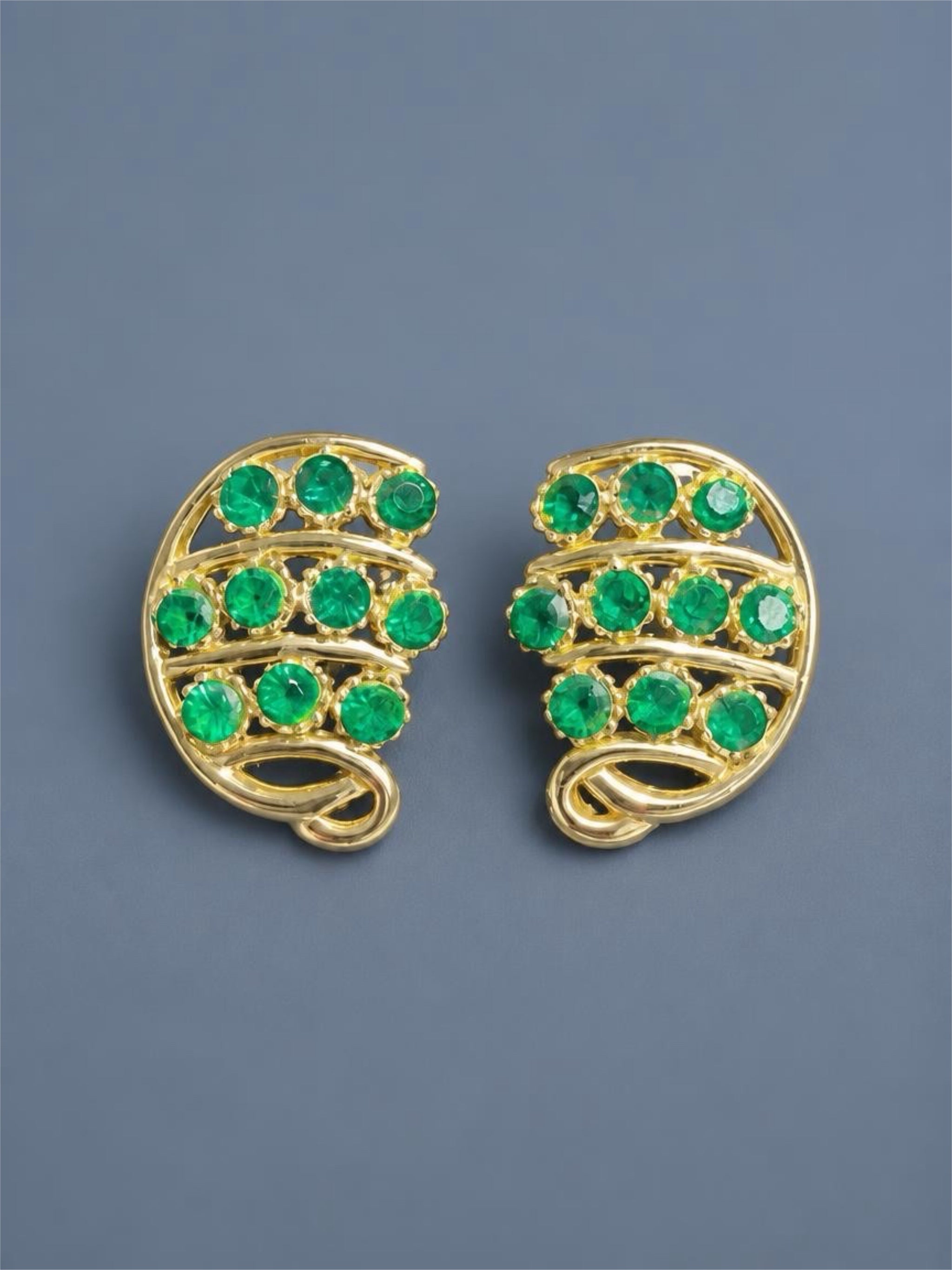 VINTAGE GREEN RHINESTONE & GOLD EARRINGS