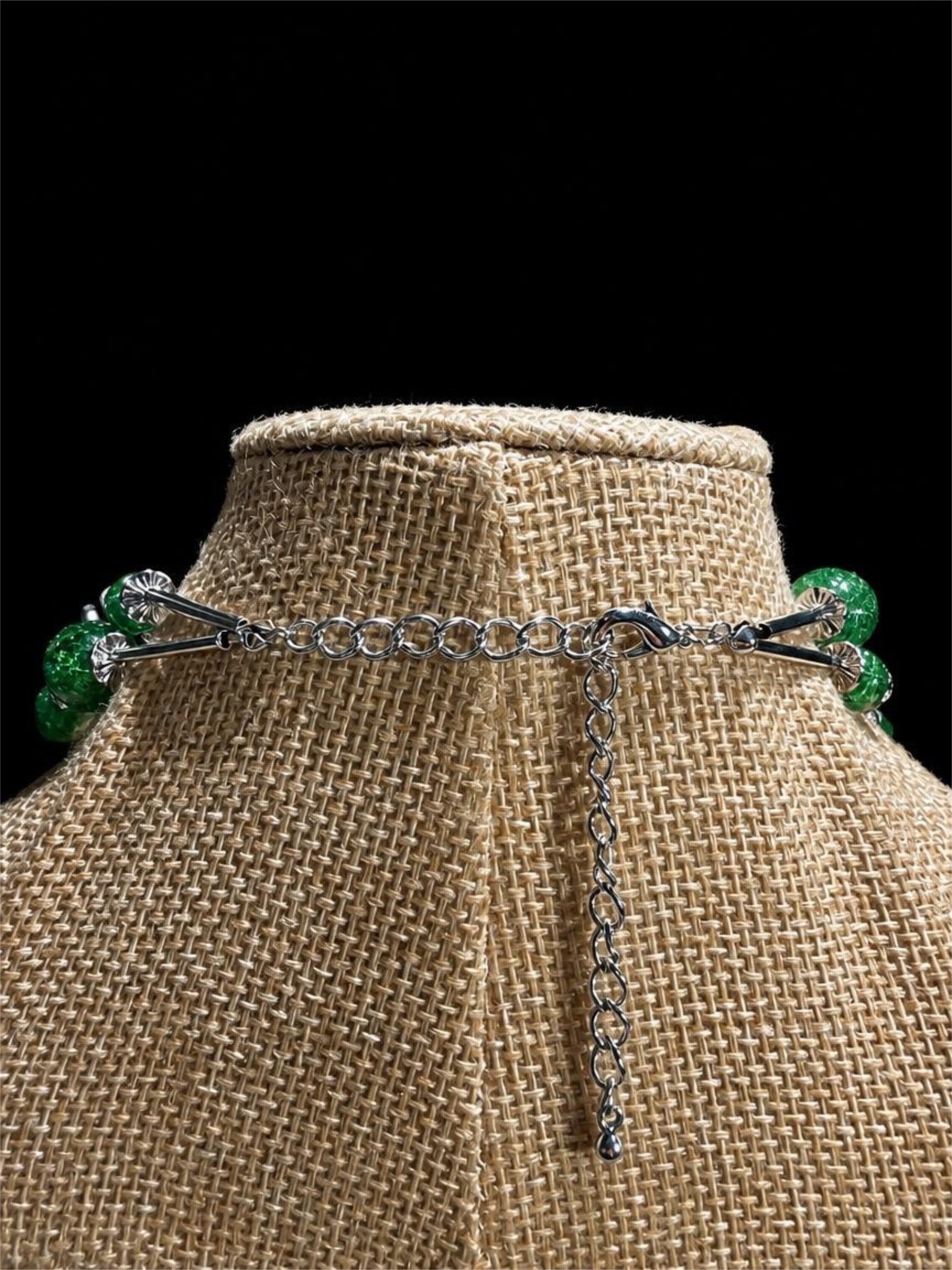 GREEN CRACKED GLASS LOOKING BEADED NECKLACE W/ EARRINGS