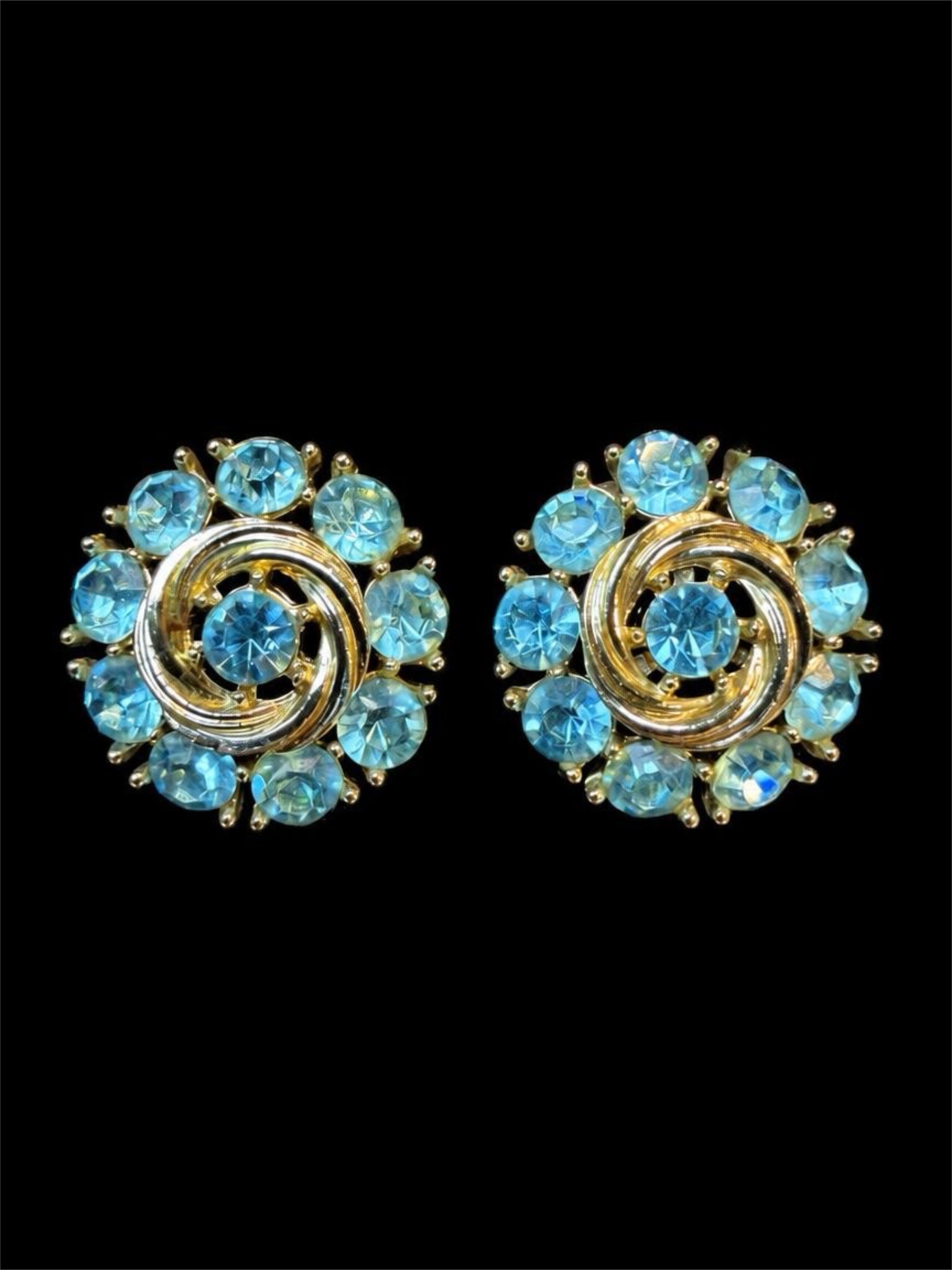 VINTAGE LISNER BABY BLUE EARRINGS