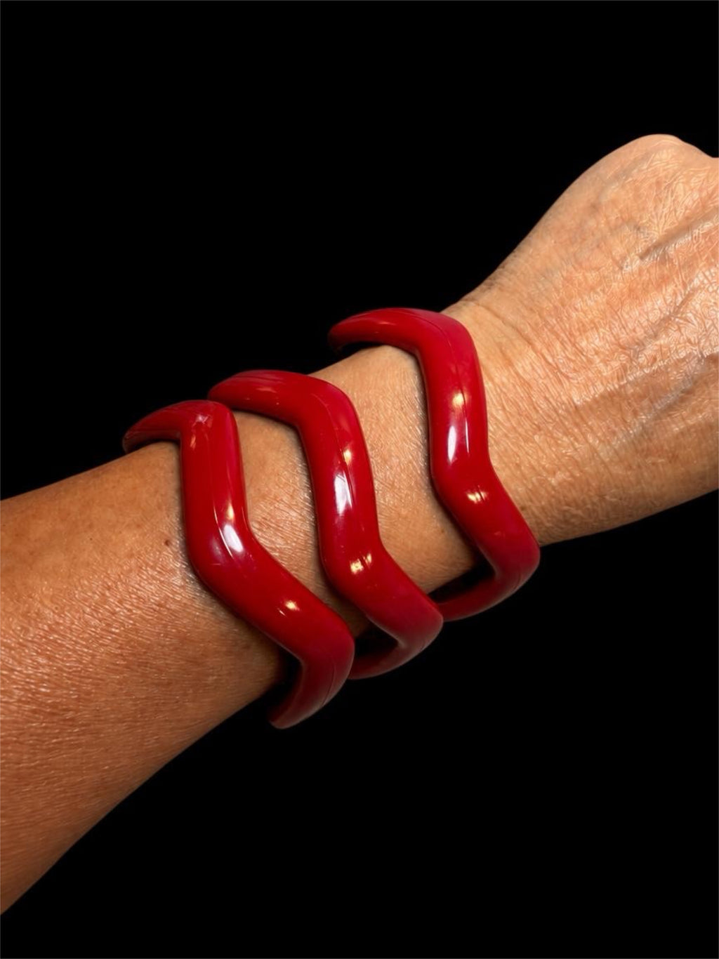 3 RED BANGLE SET