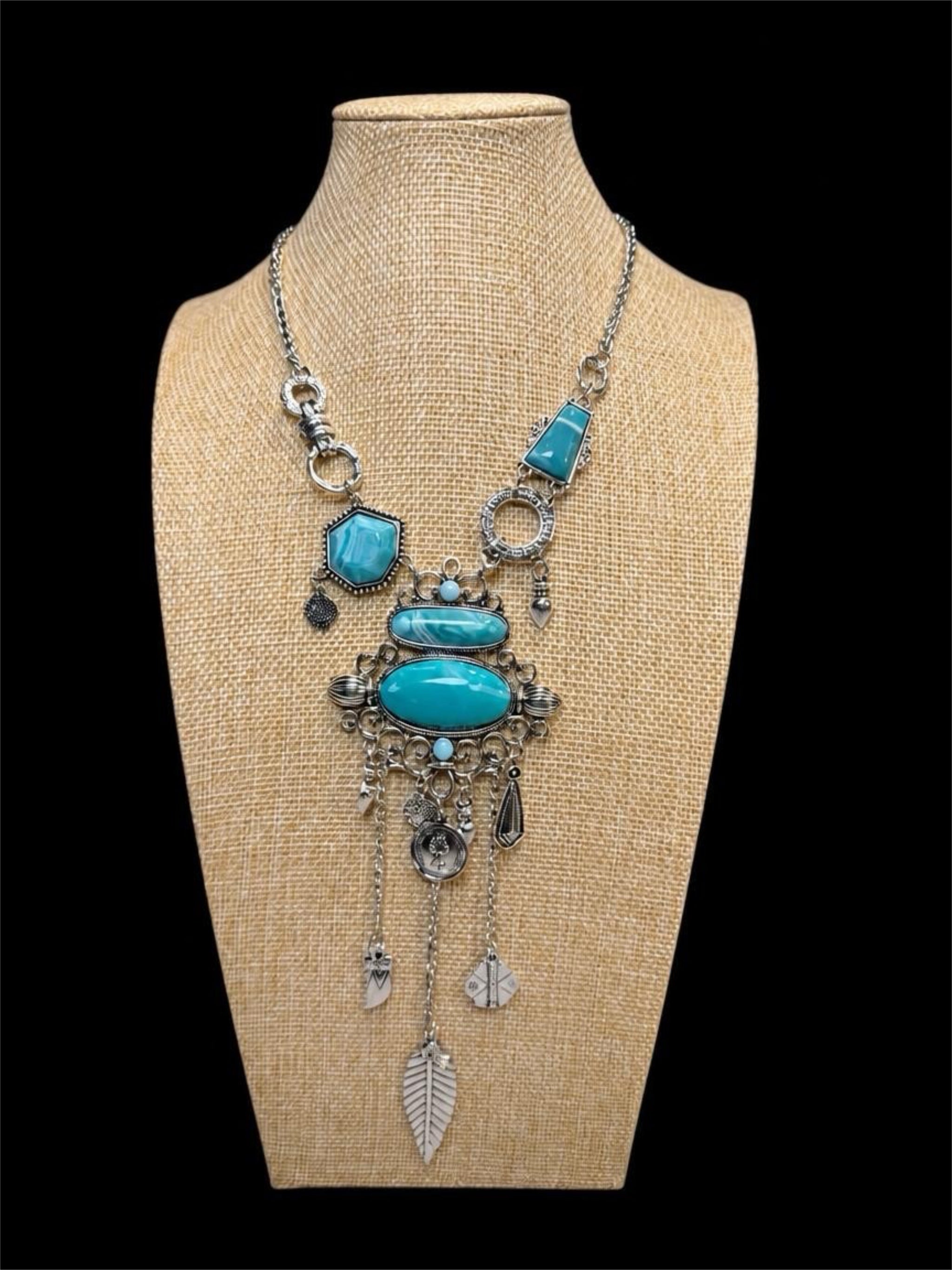 SWIRL TURQUOISE COLORED BEADED DANGLE NECKLACE