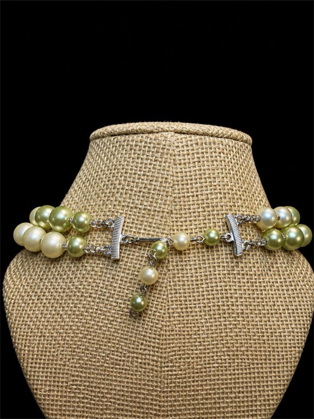 VINTAGE JAPANESE GREEN BEADED NECKLACE