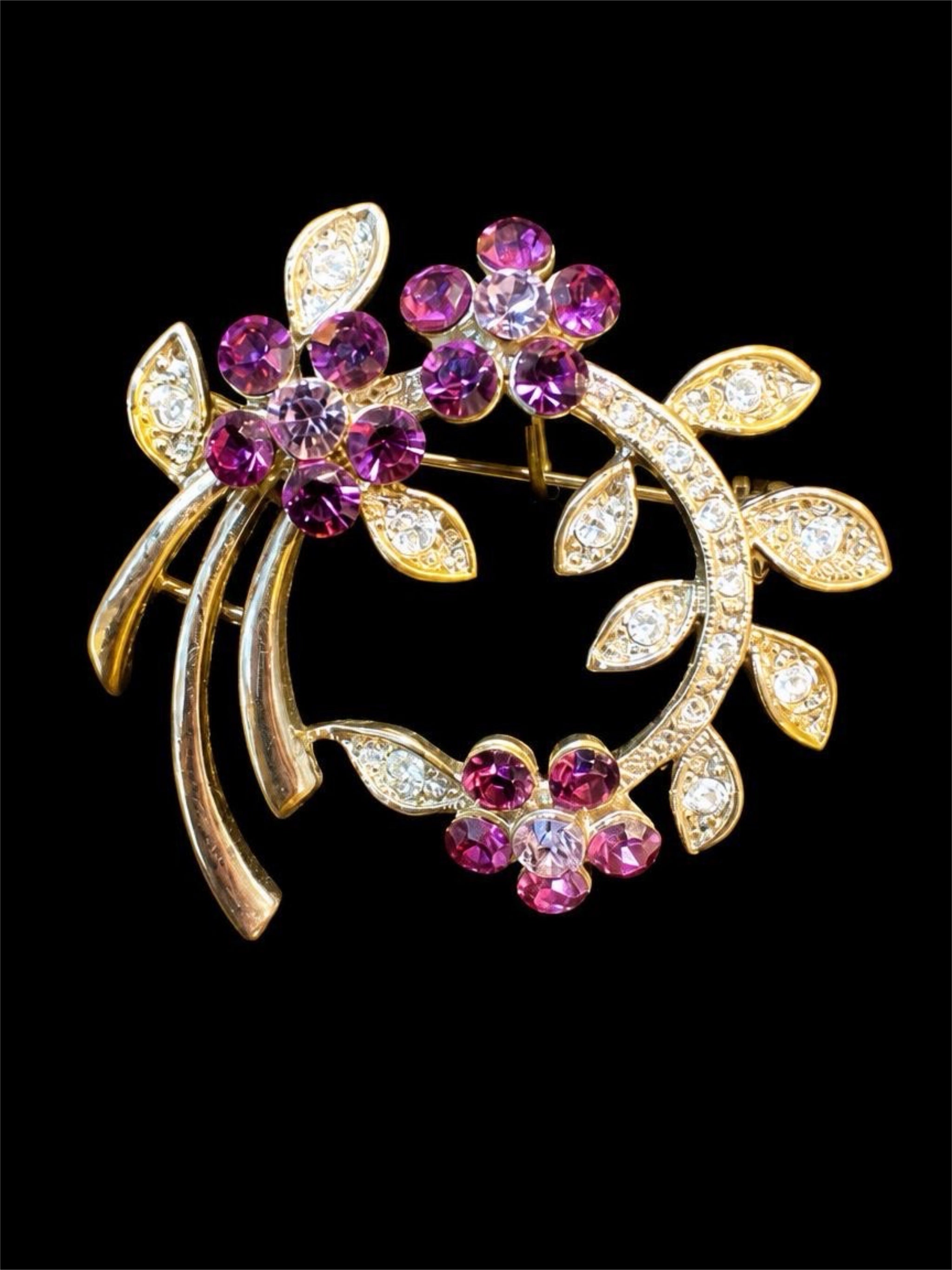 PURPLE & CLAEAR RHIESTONE BROOCH