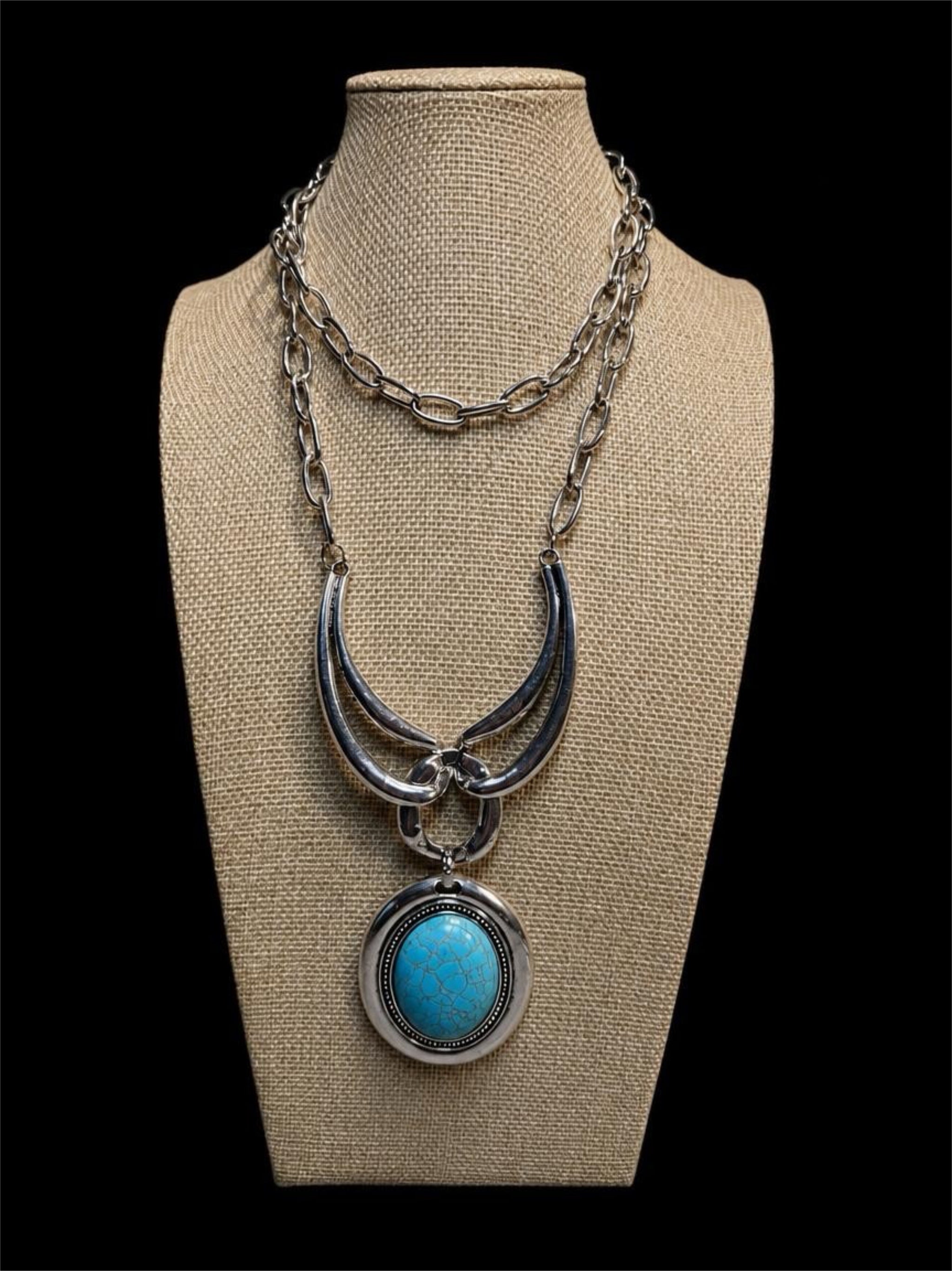 GLASS TURQUOISE COLORED CABOCHON NECKLACE