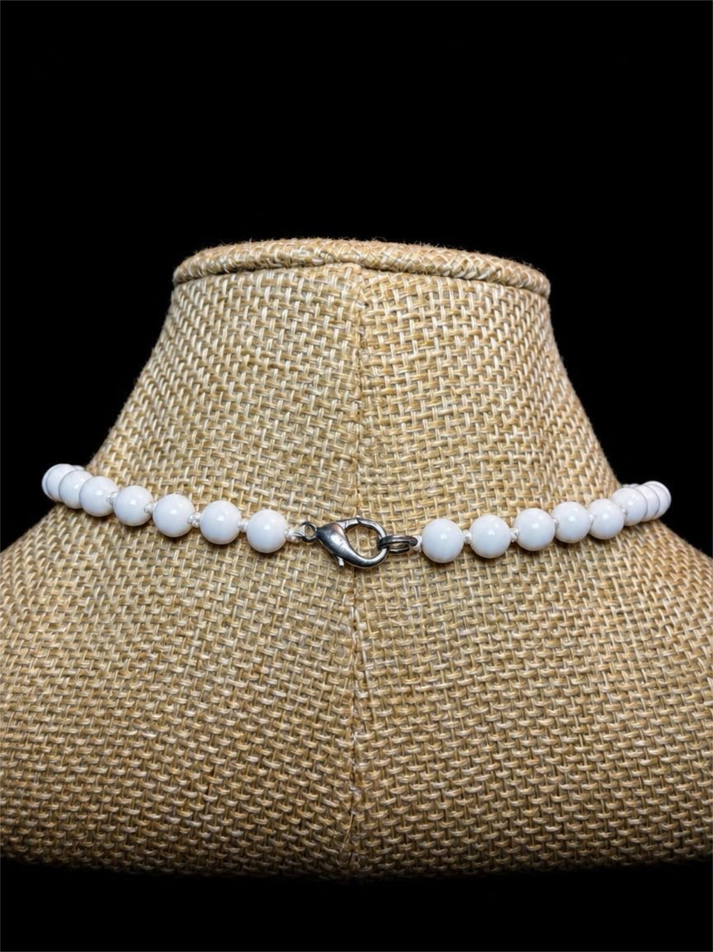 BLUE & WHITE GLASS BEADED NECKLACE