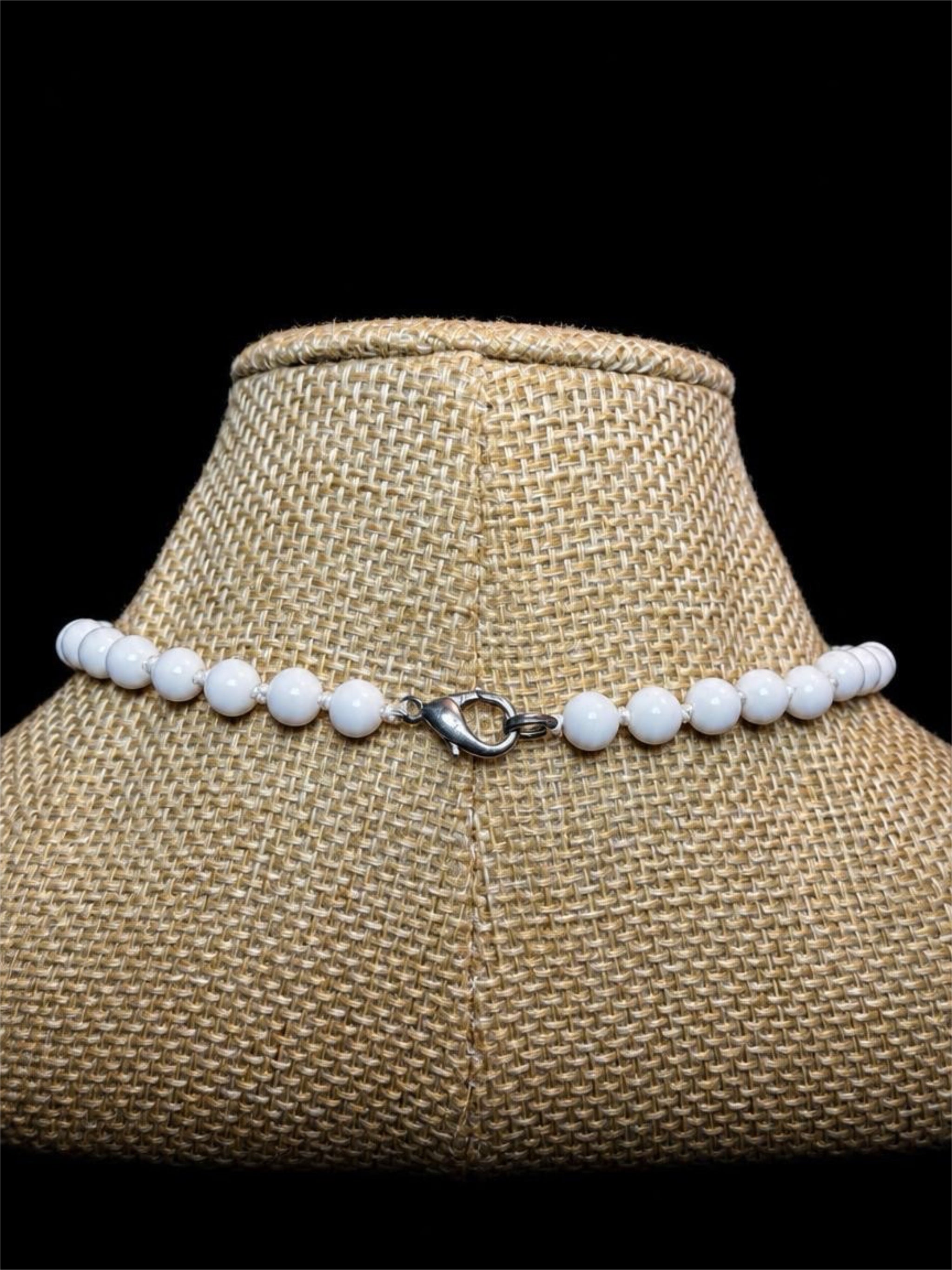BLUE & WHITE GLASS BEADED NECKLACE
