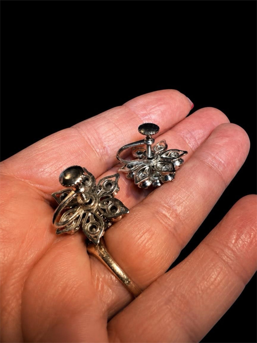 VINTAGE PALE BLUE RHINESTONE EARRINGS