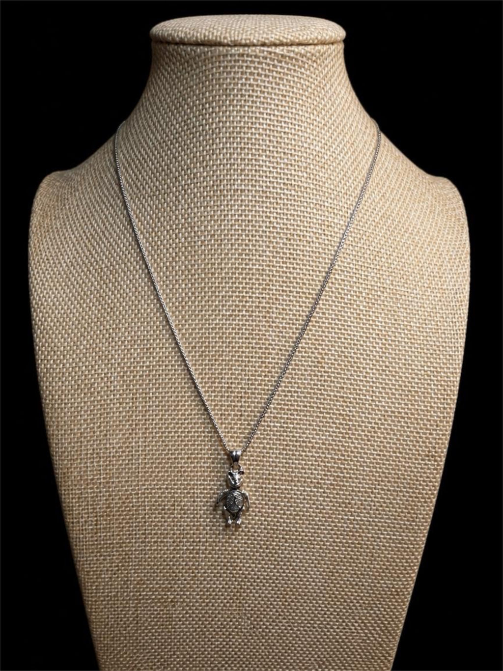 ARTICULATED BEAR NECKLACE