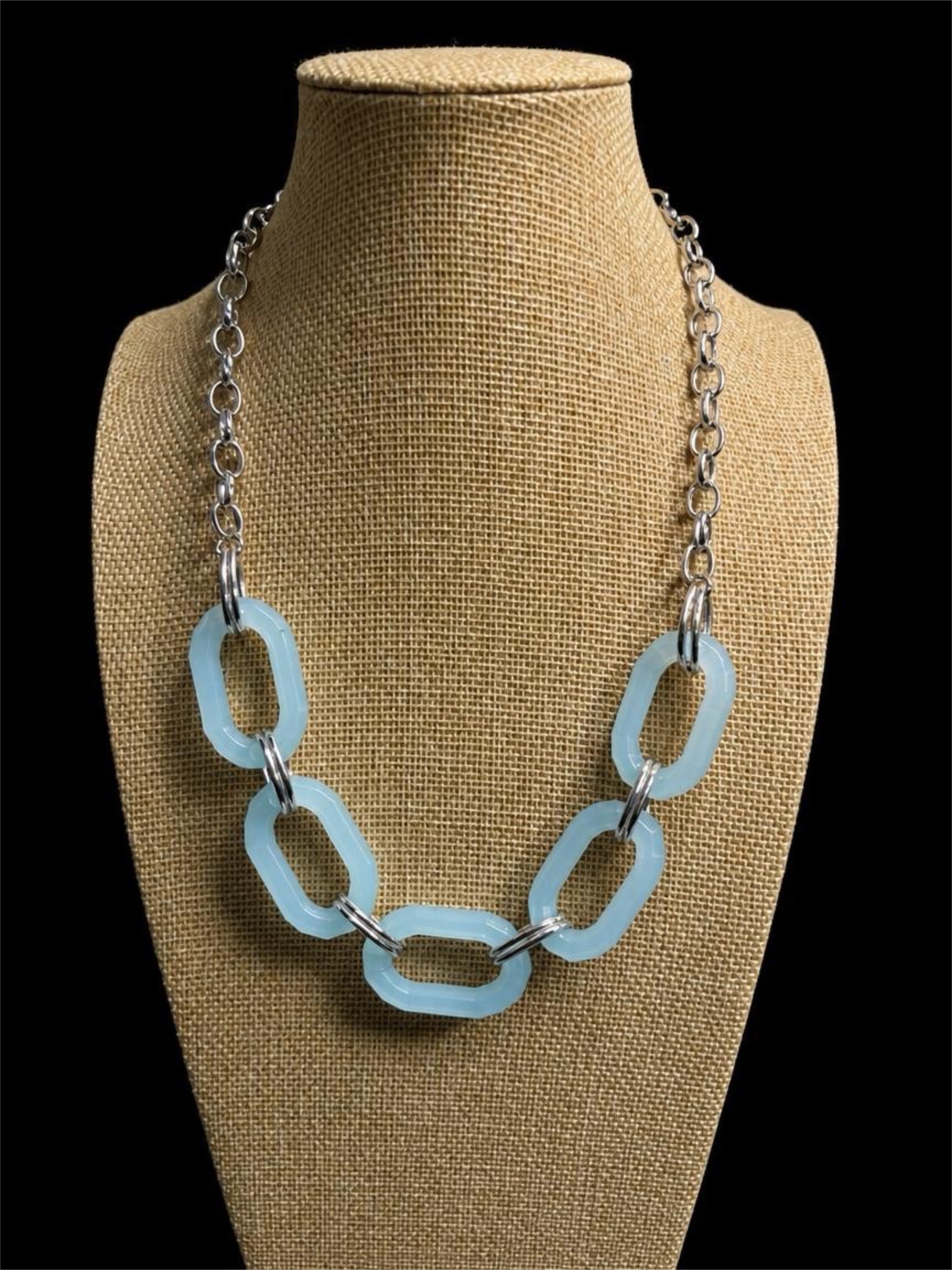 PALE BLUE & SILVER LINK NECKLACE