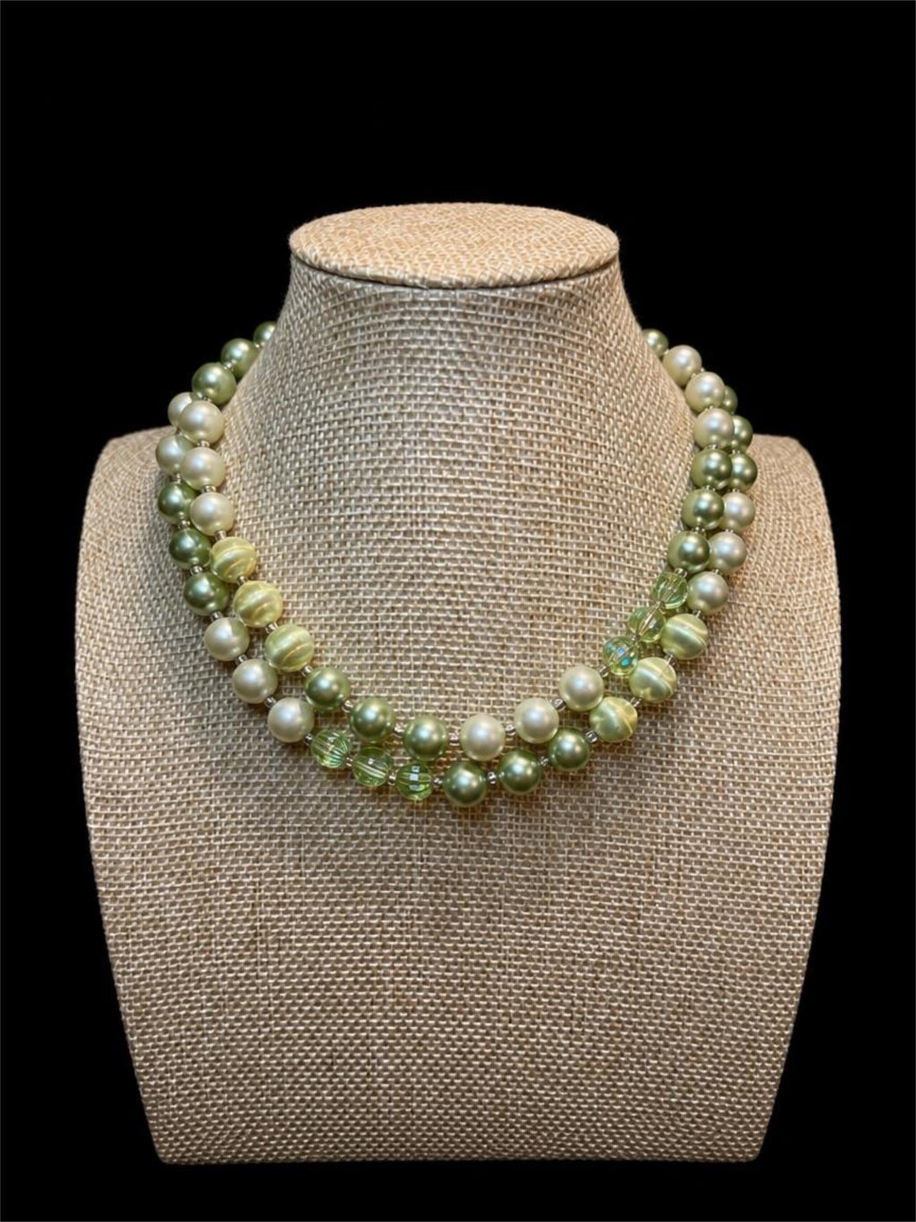 VINTAGE JAPANESE GREEN BEADED NECKLACE