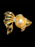 VINTAGE LARGE PEARL CABOCHON FISH BROOCH