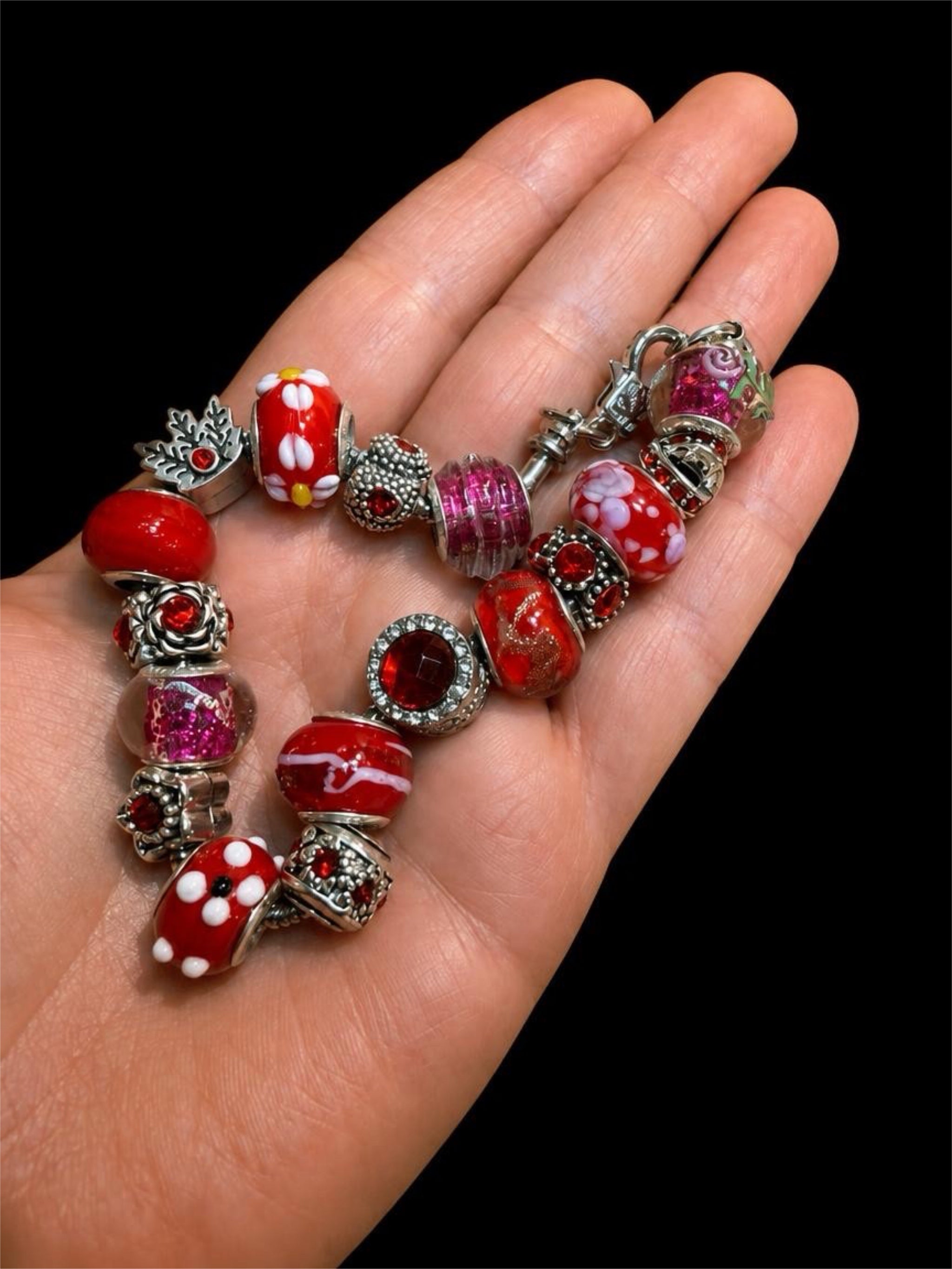 RED & SILVER GLASS BEADED BRACELET