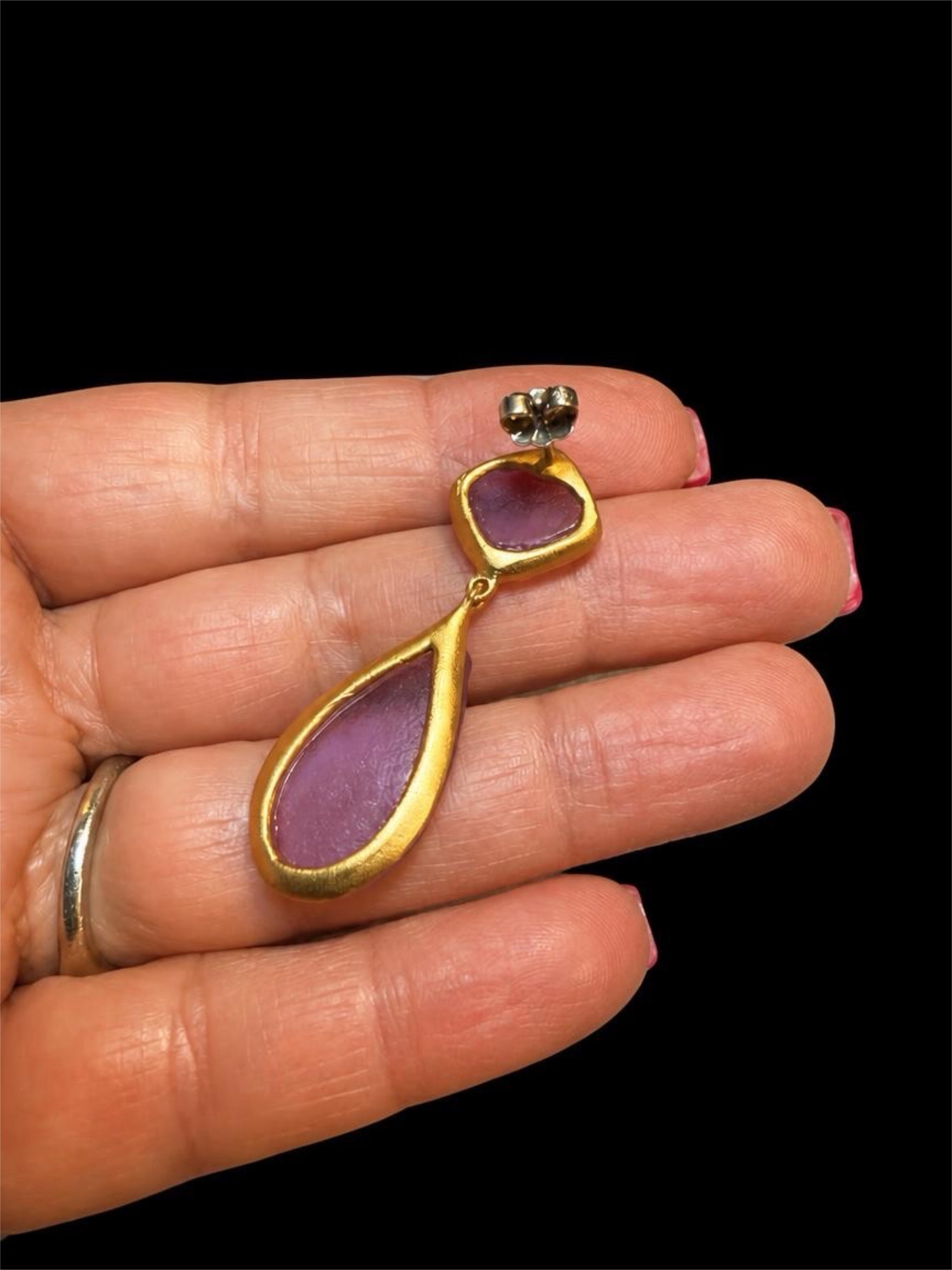 PURPLE GLASS DANGLE EARRINGS