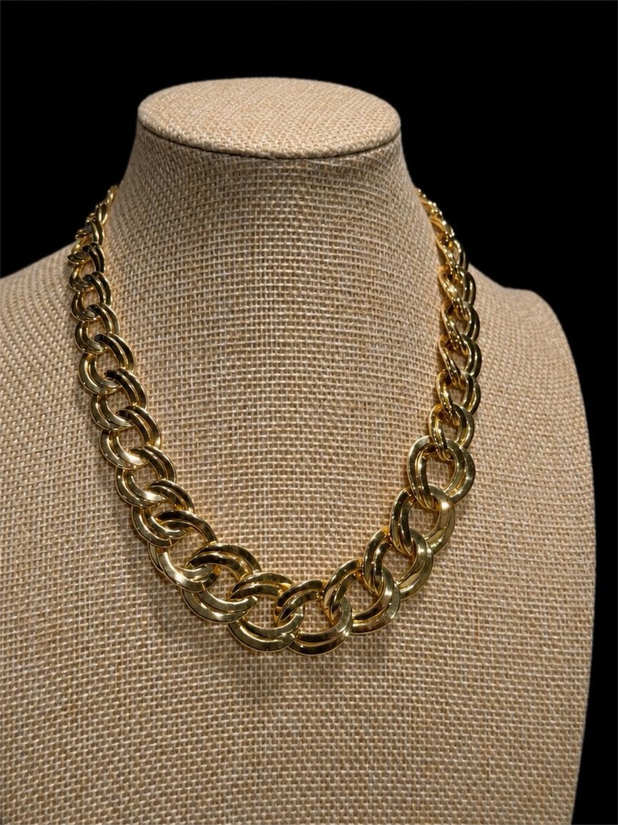 GOLD TONE CHUNKY CHAIN LINK NECKLACE