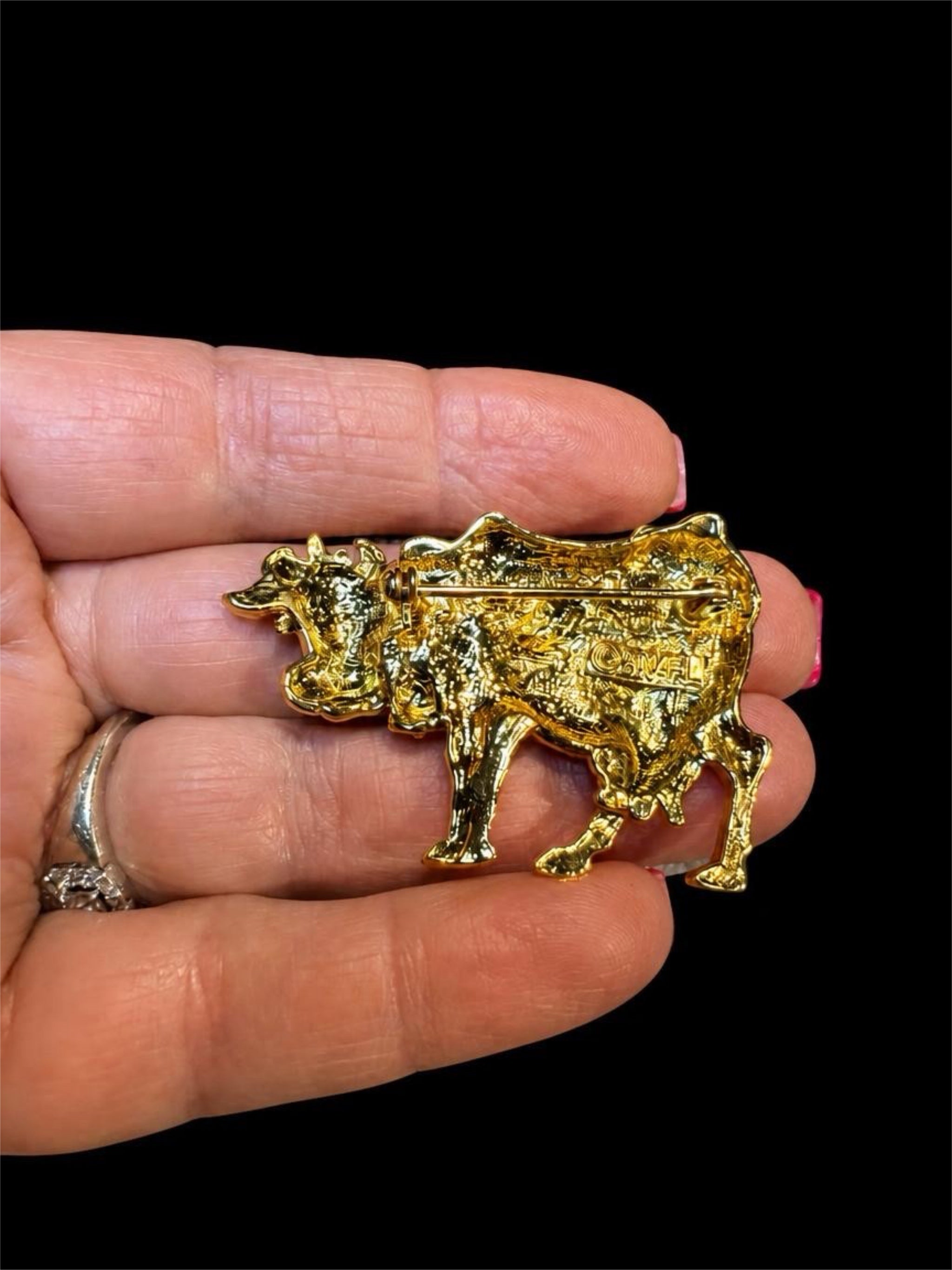 MOO COW BROOCH