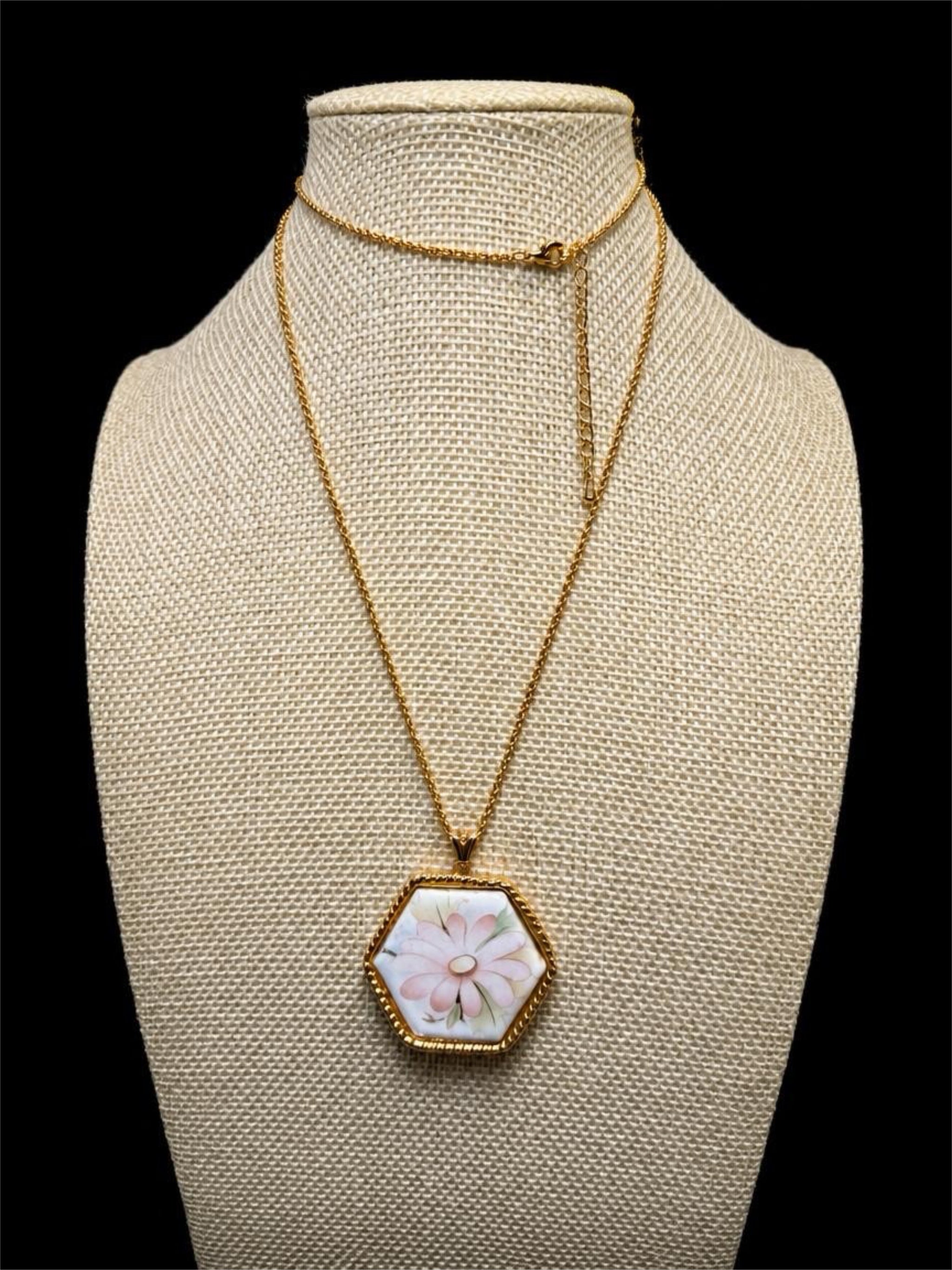 VINTAGE FLORAL NECKLACE