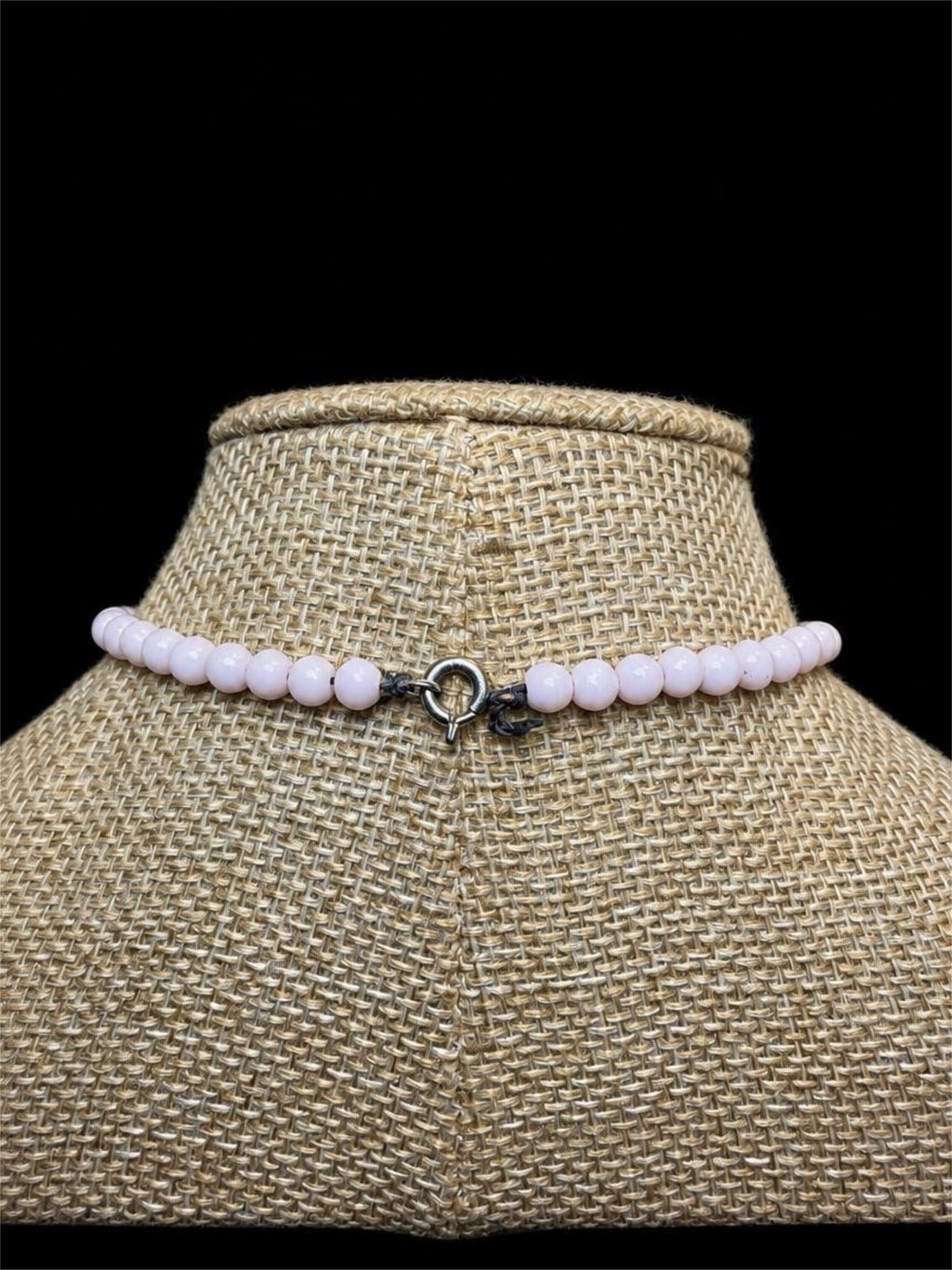 VINTAGE PALE PINK GLASS BEADED NECKLACE