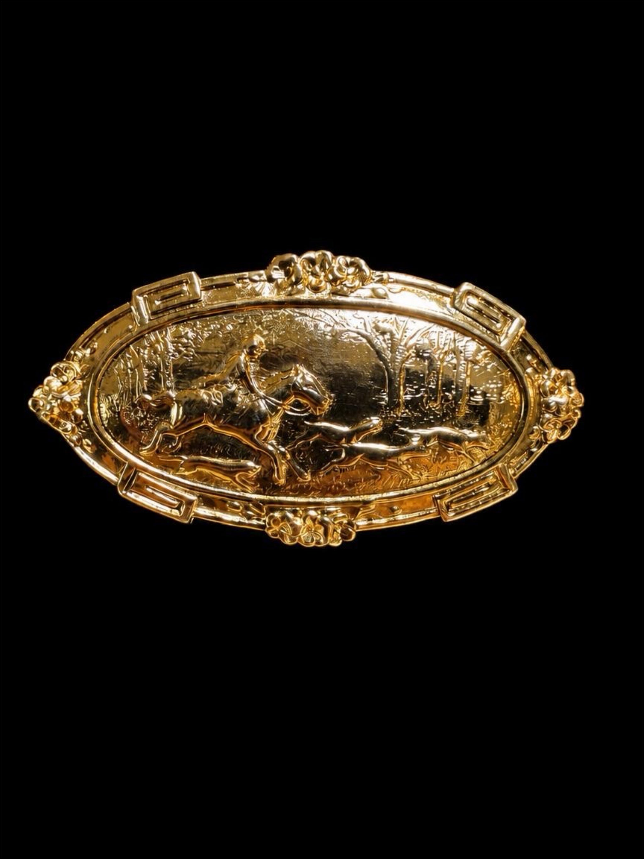 HORSE & HOUNDS GOLD BROOCH