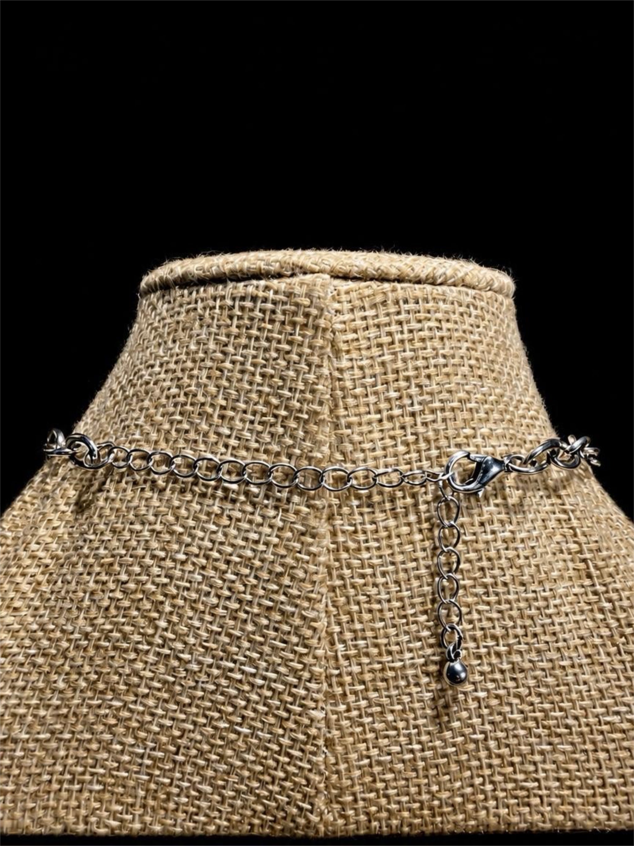 CABOCHON BEADED NECKLACE