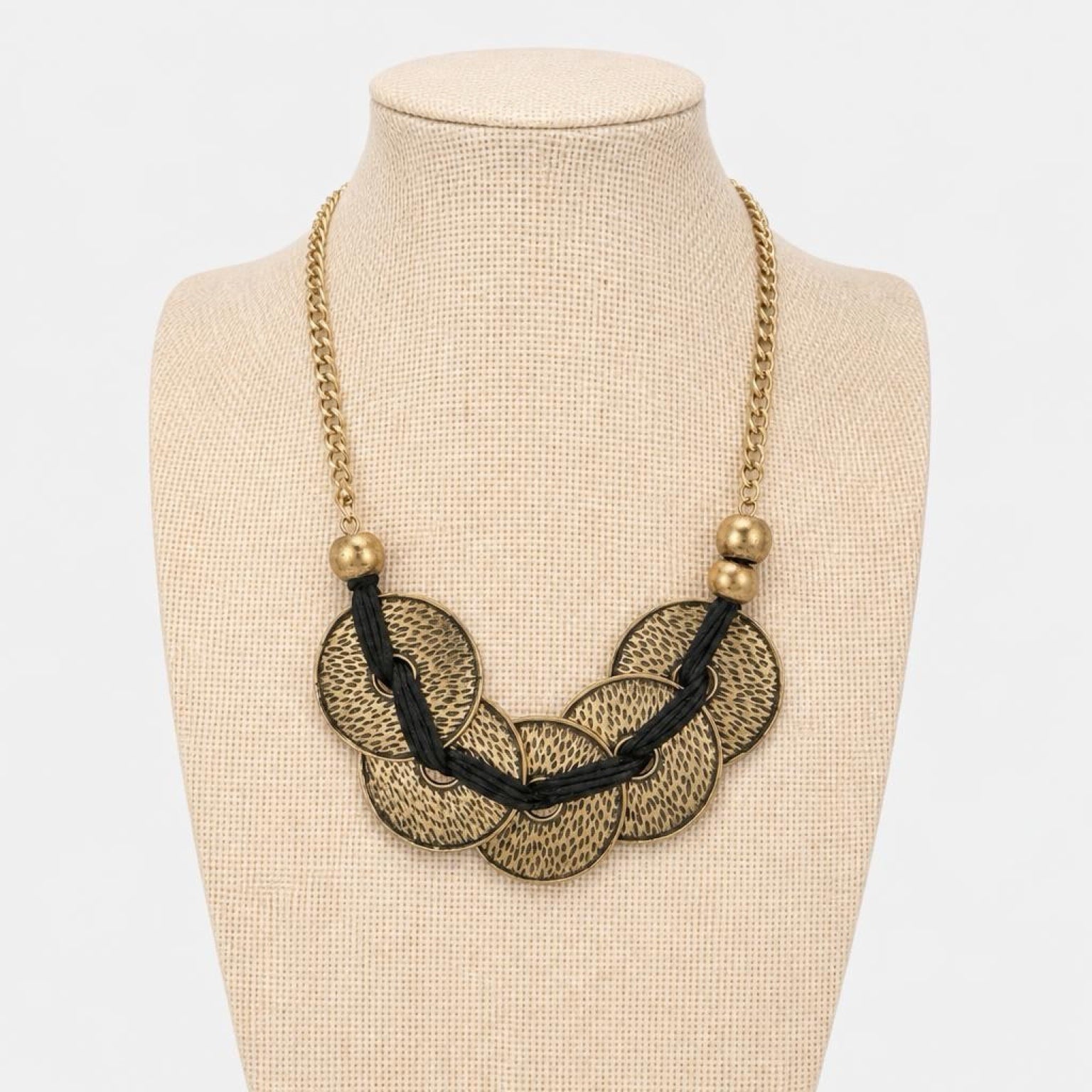 METAL DISK NECKLACE
