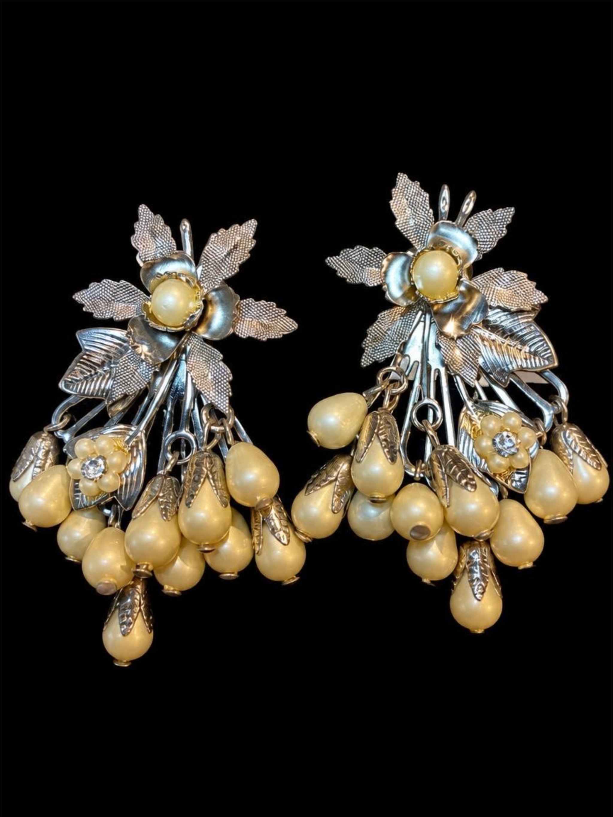 VINTAGE PEARL DANGLE EARRINGS