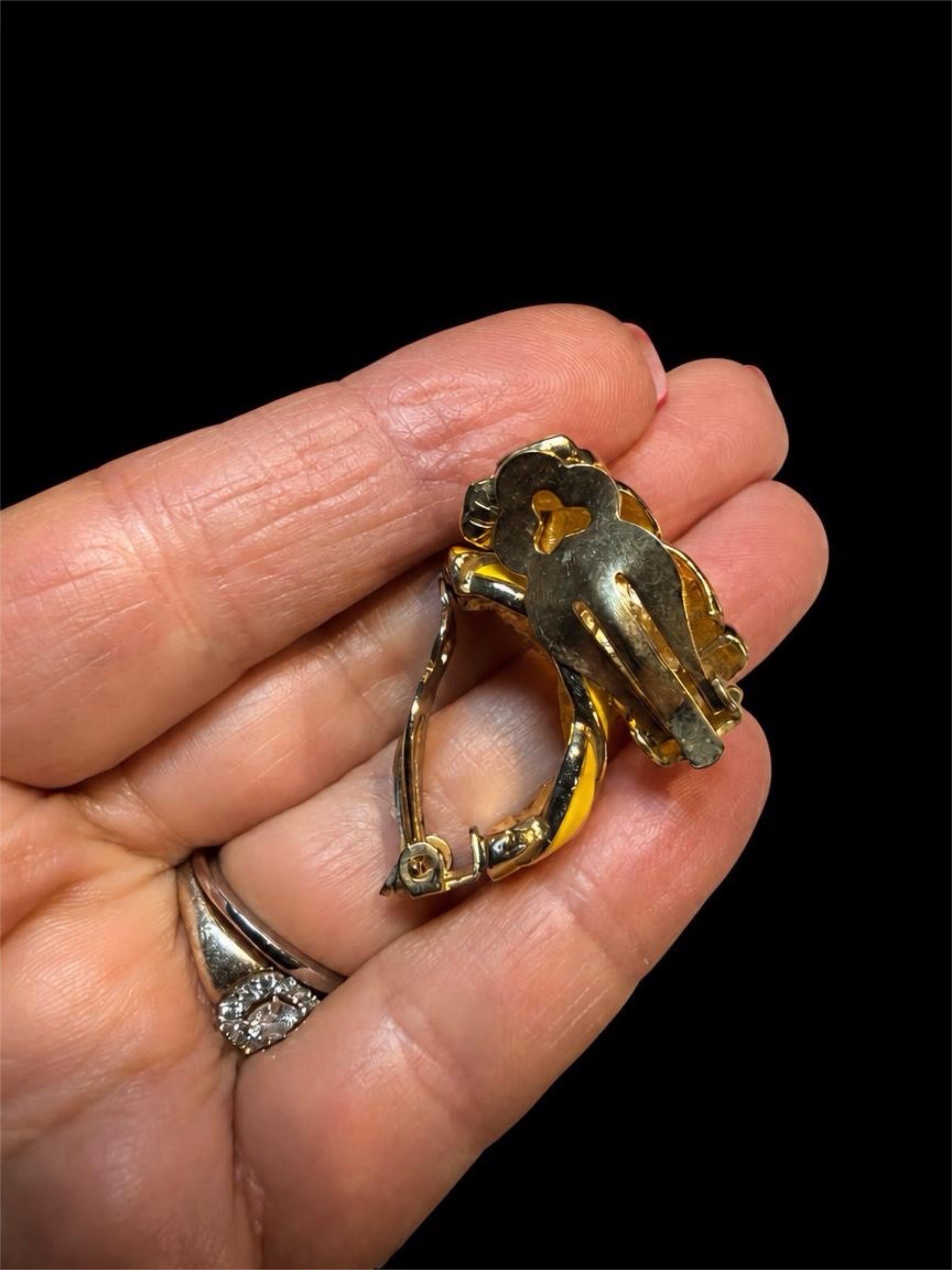 VINTAGE YELLOW & GOLD EARRINGS