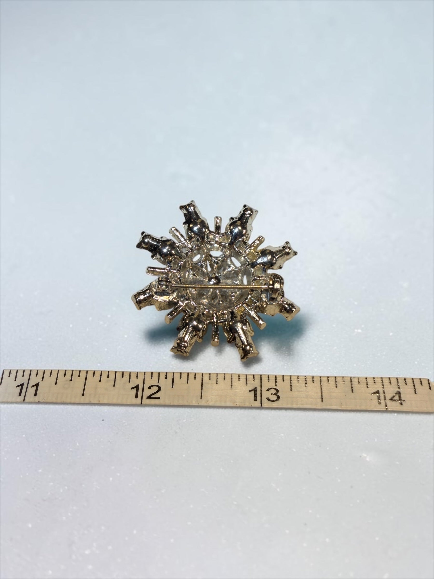 RHINESTONE BROOCH