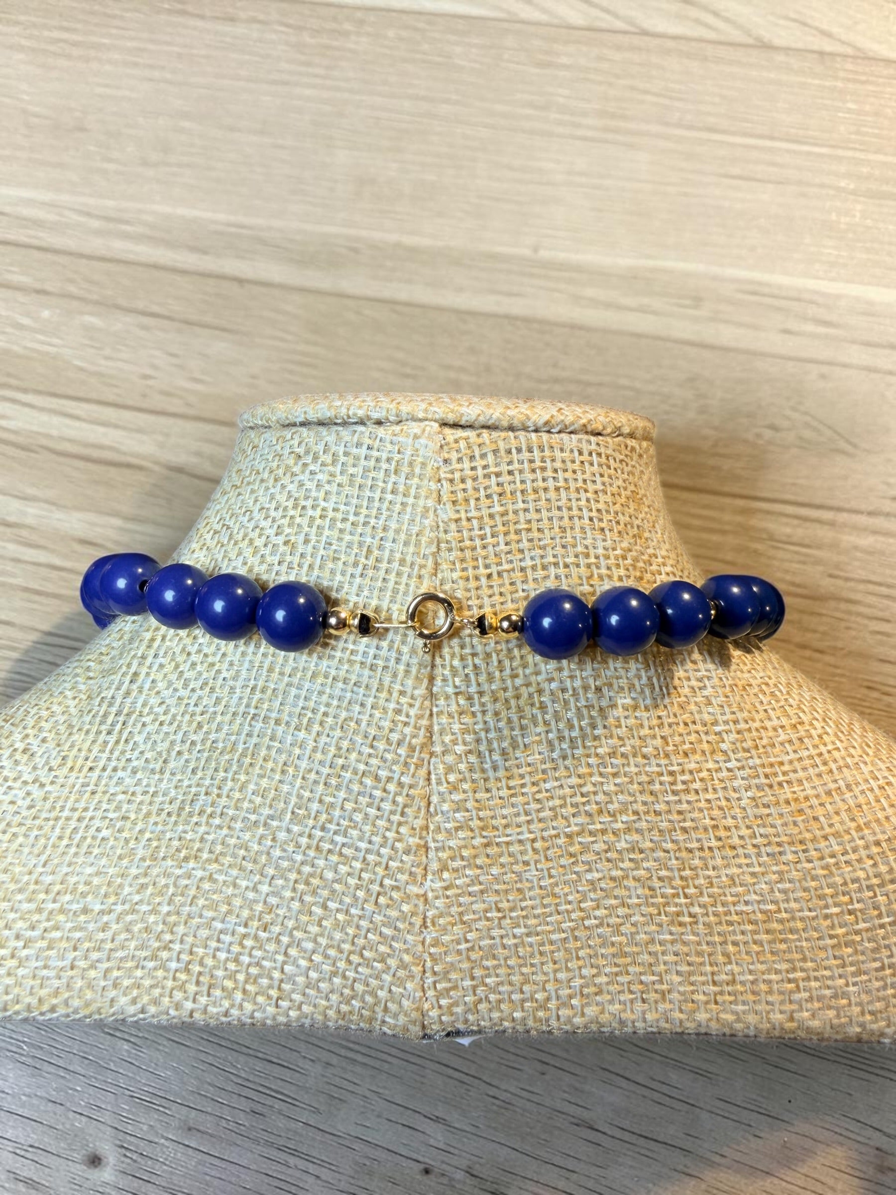 VINTAGE BLUE BEAD NECKLACE