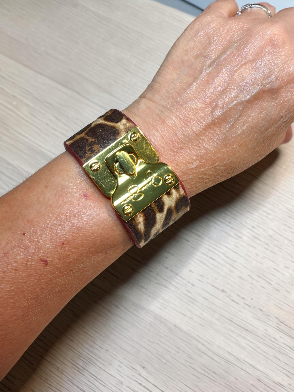 JESSICA SIMPSON BRACELET