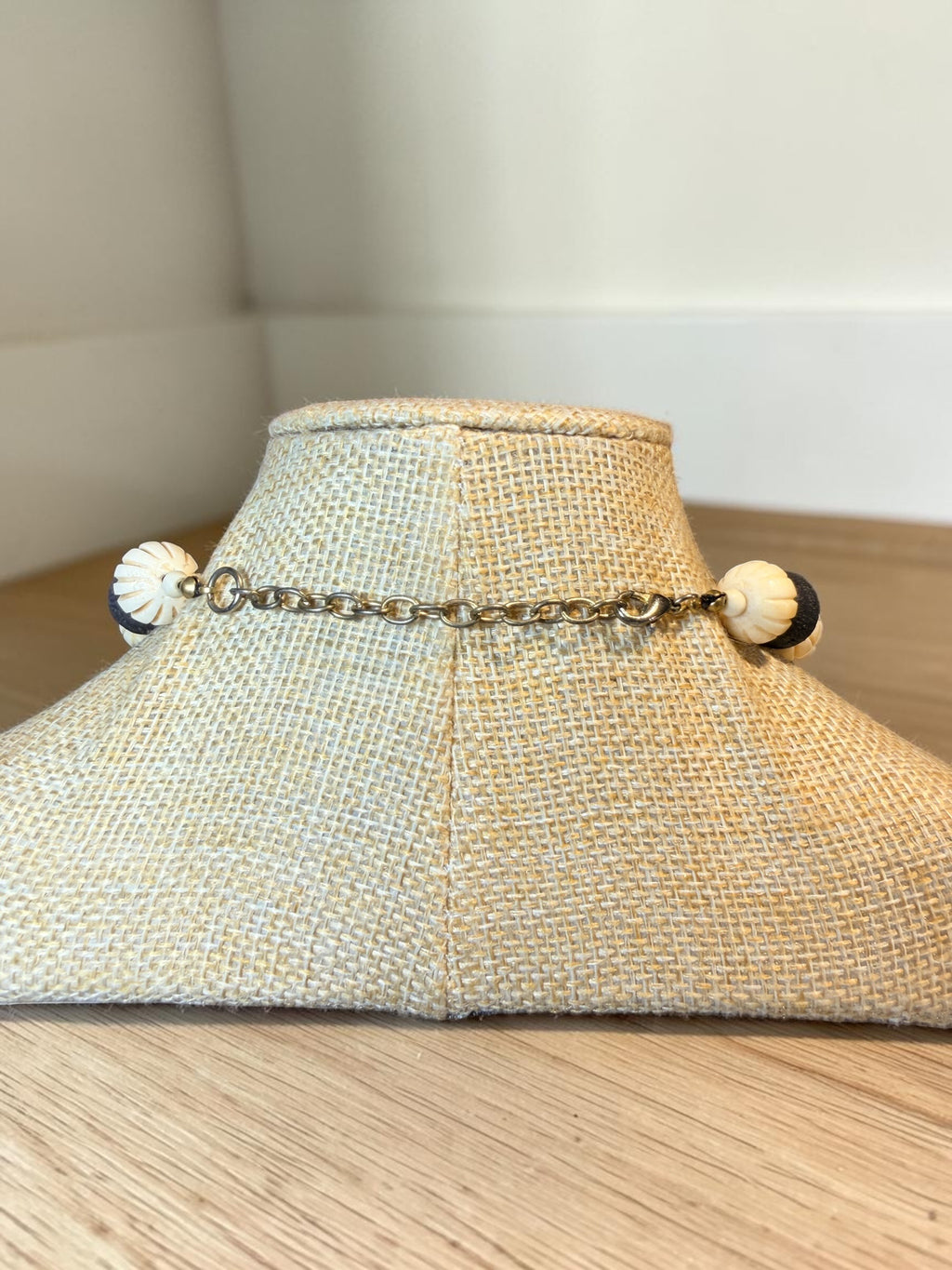 WOOD & GLASS BEAD NECKLACE