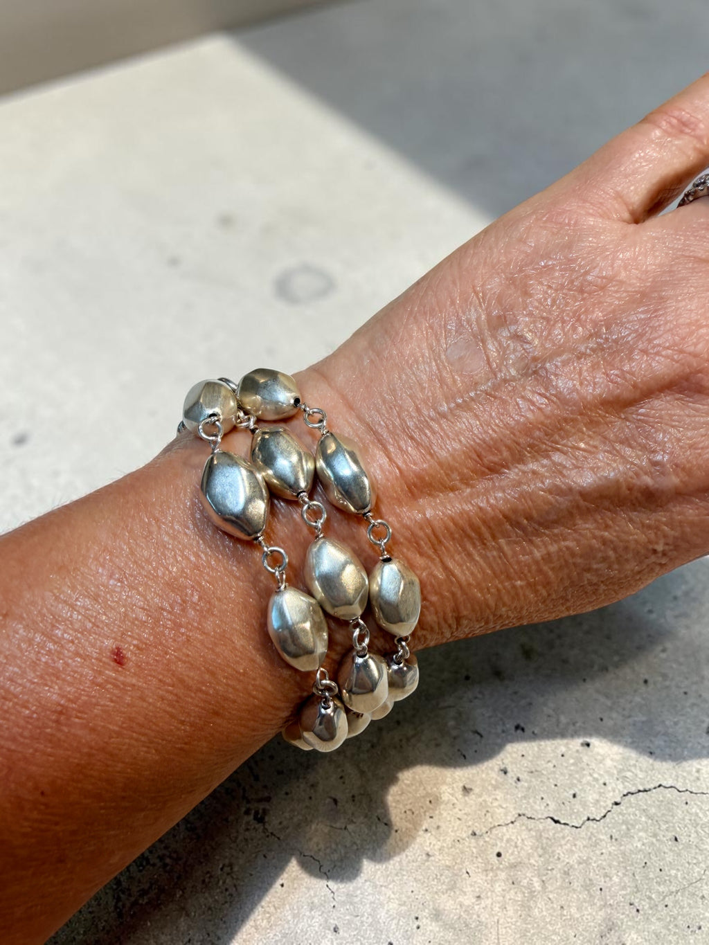 SILVER BRACELET W/ MAGNETIC CLASP