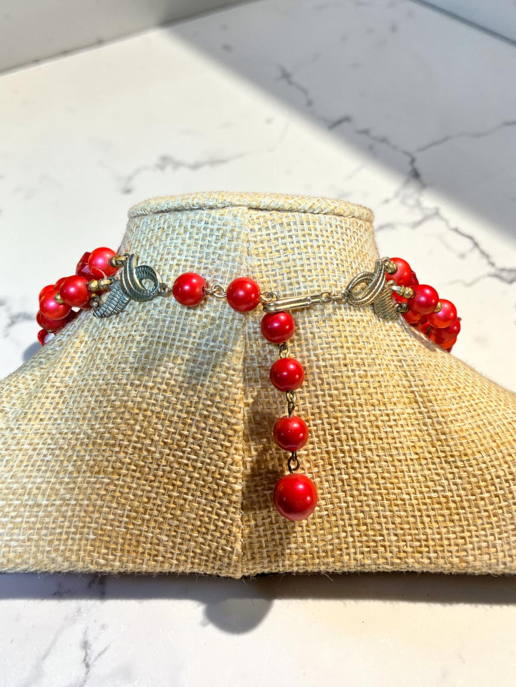 VINTAGE RED BEAD NECKLACE