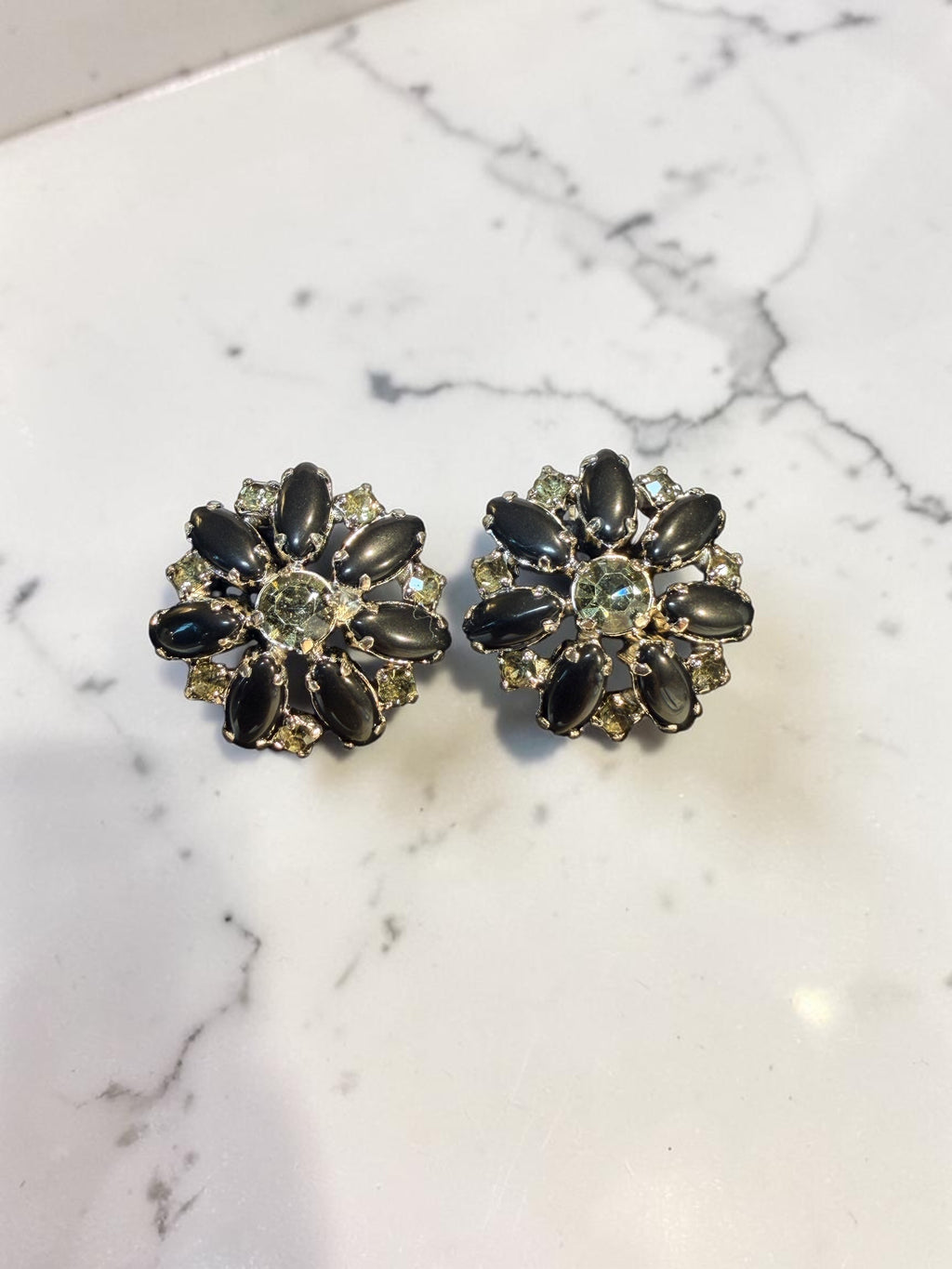 BLACK GLASS BEAD EARRINGS