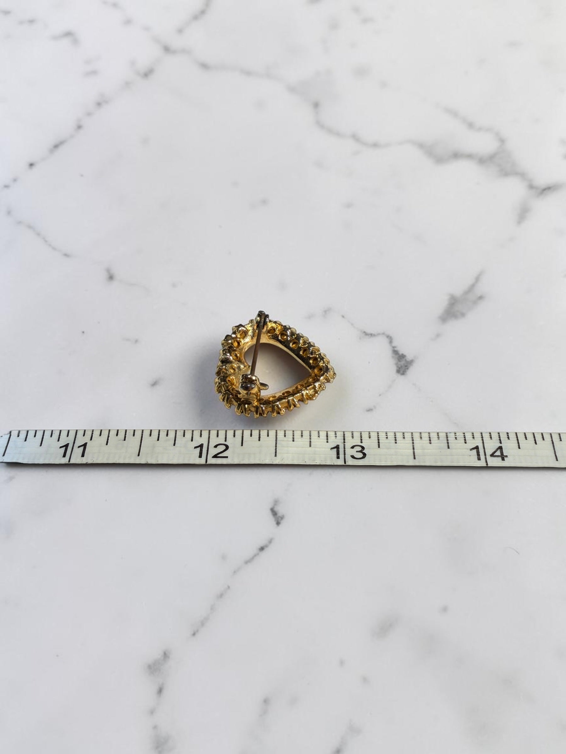 HEART SHAPED BROOCH W/ RHINESTONE HALO