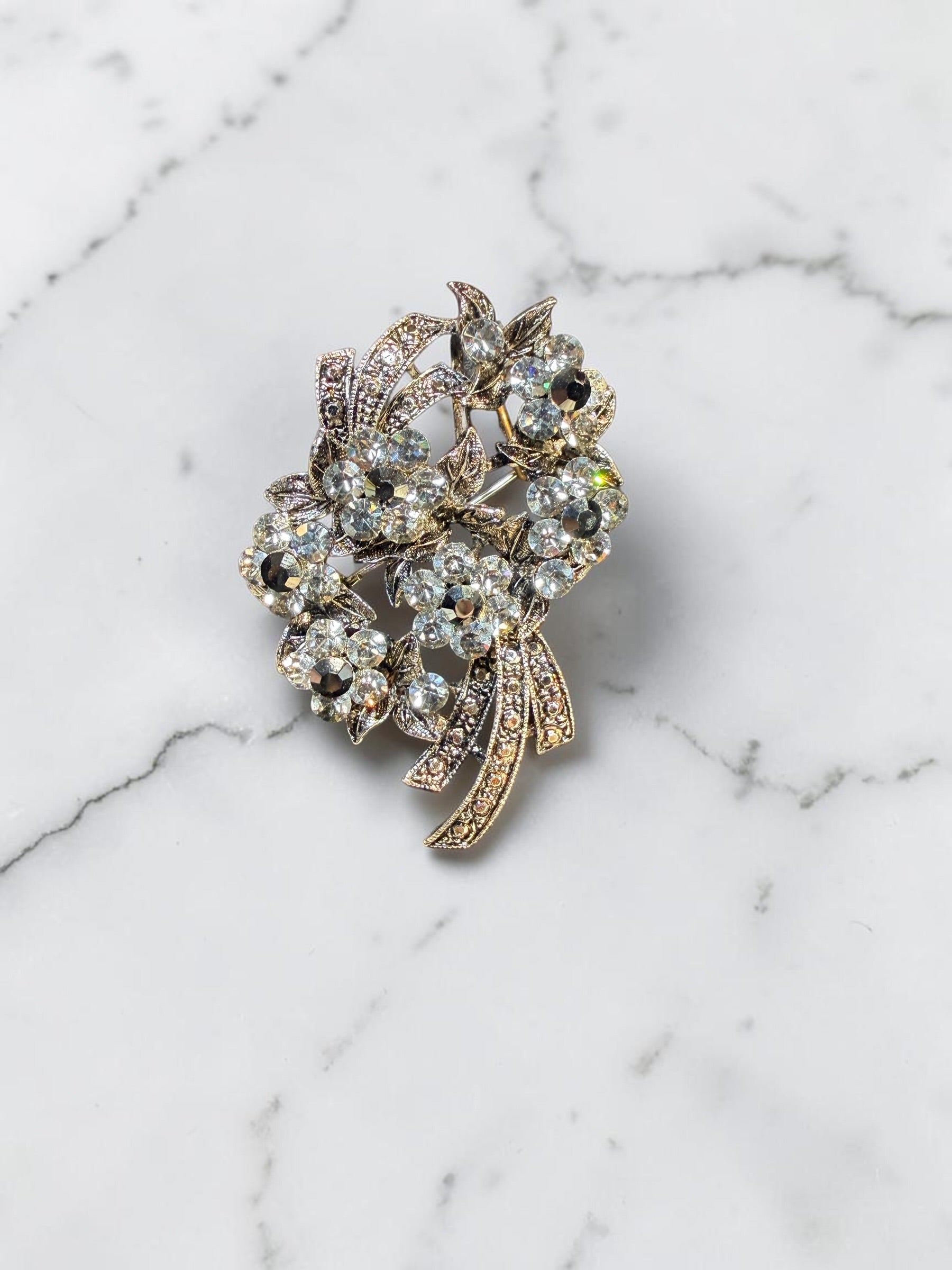 SMOKEY RHINESTONE PENDANT OR BROOCH