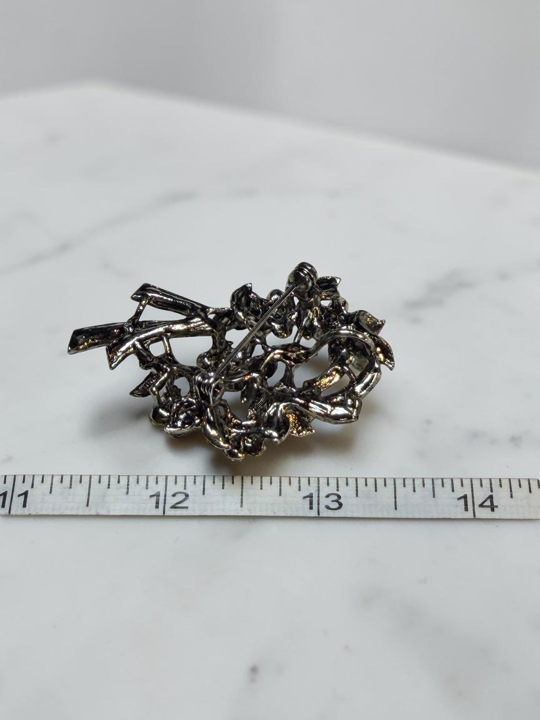 SMOKEY RHINESTONE PENDANT OR BROOCH