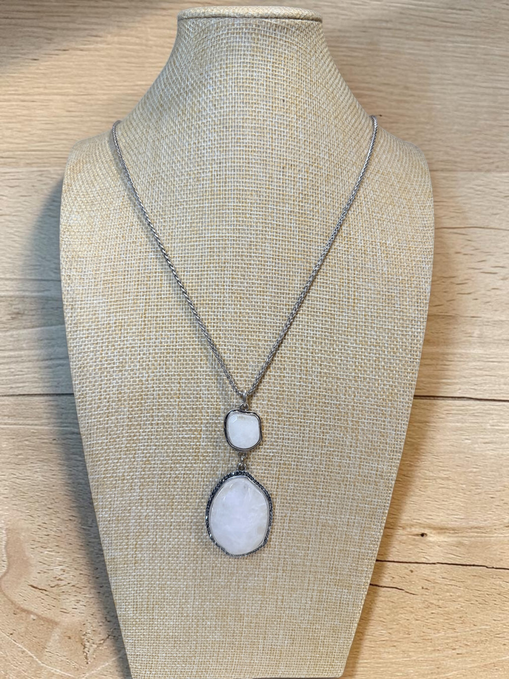 LUCKY BRAND GLASS CABOCHON PENDANT NECKLACE