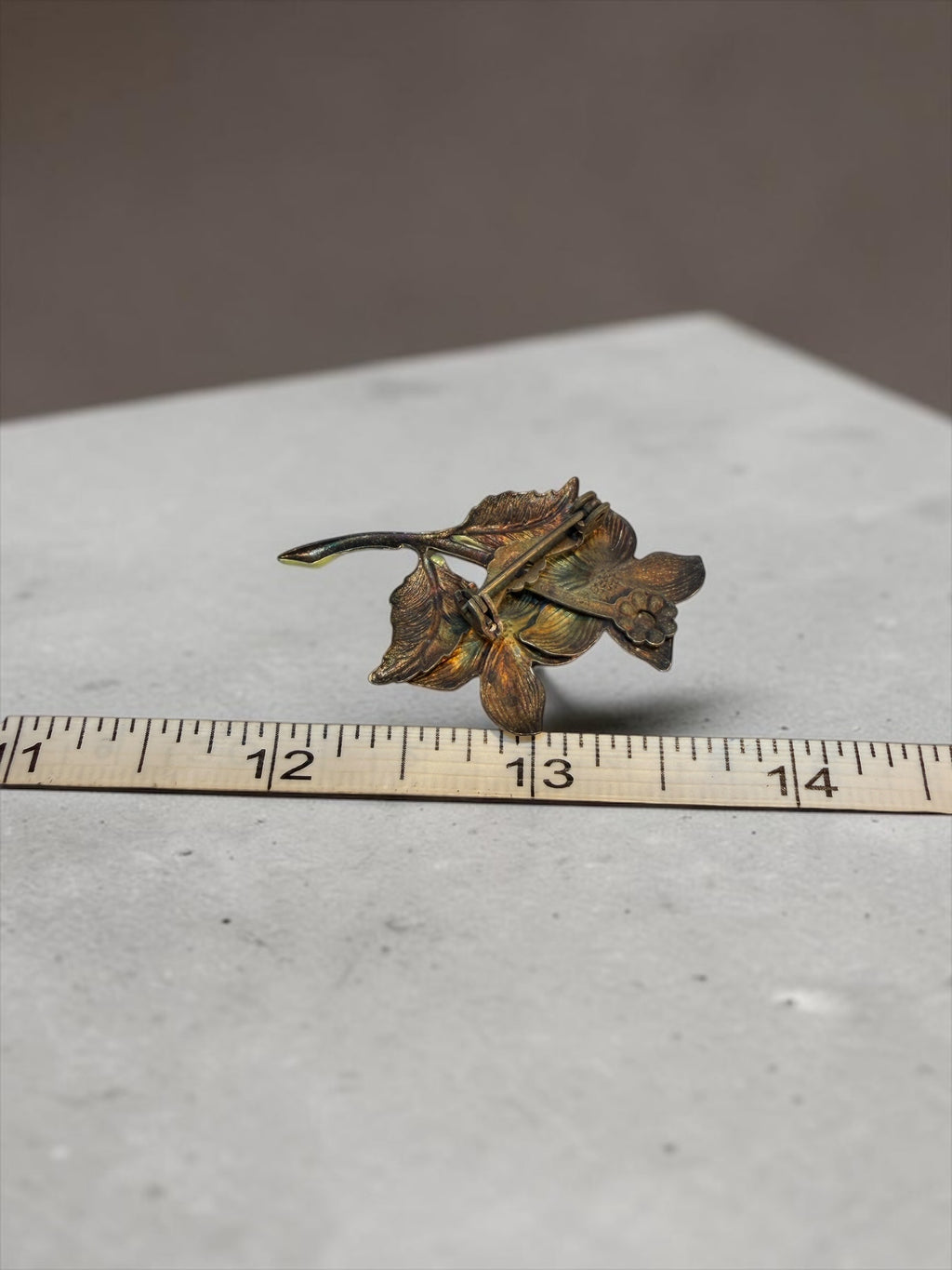 VINTAGE PAINTED FLORAL BROOCH