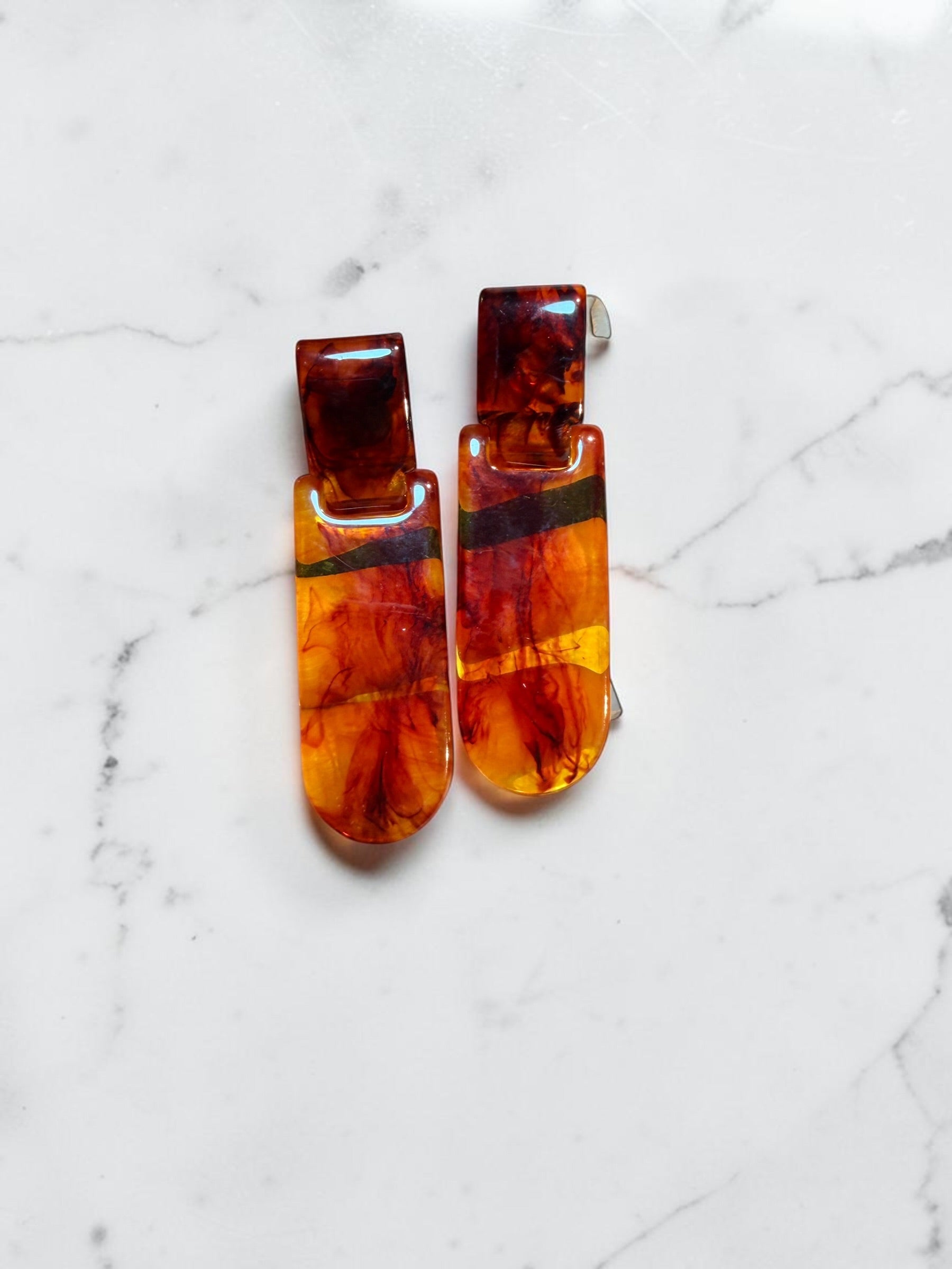 VINTAGE TORTIOUS SHELL EARRINGS