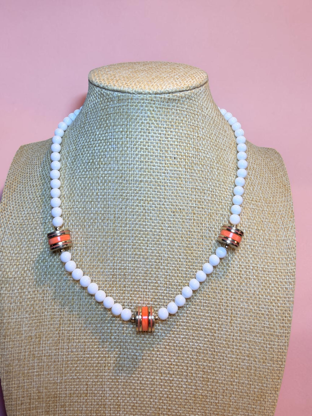 VINTAGE WHITE, ORANGE & GOLD BEADED NECKLACE