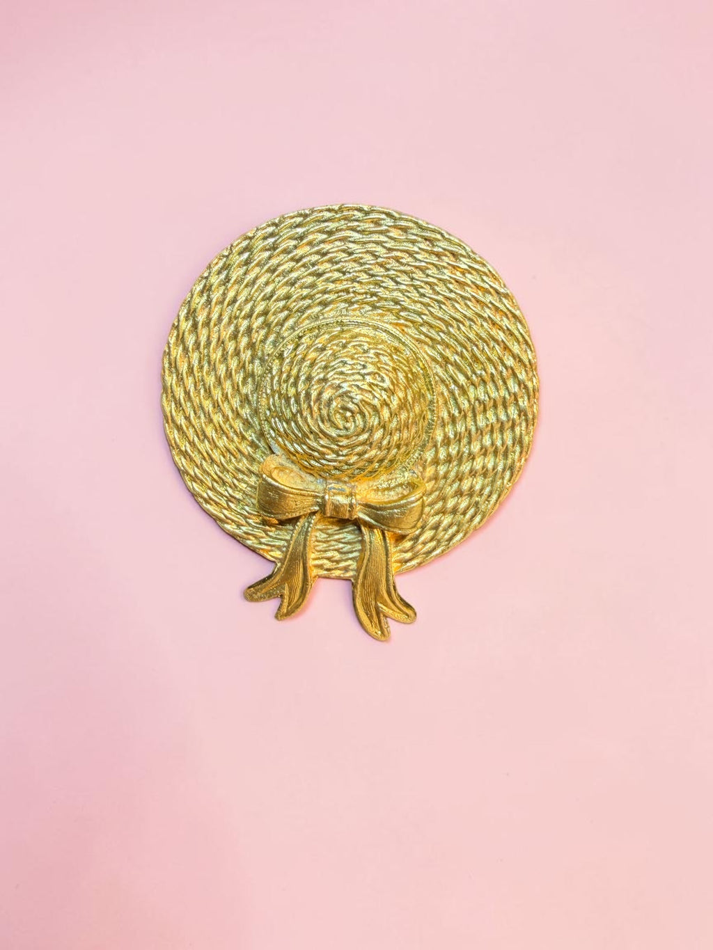 BONNET STRAW HAT BROOCH