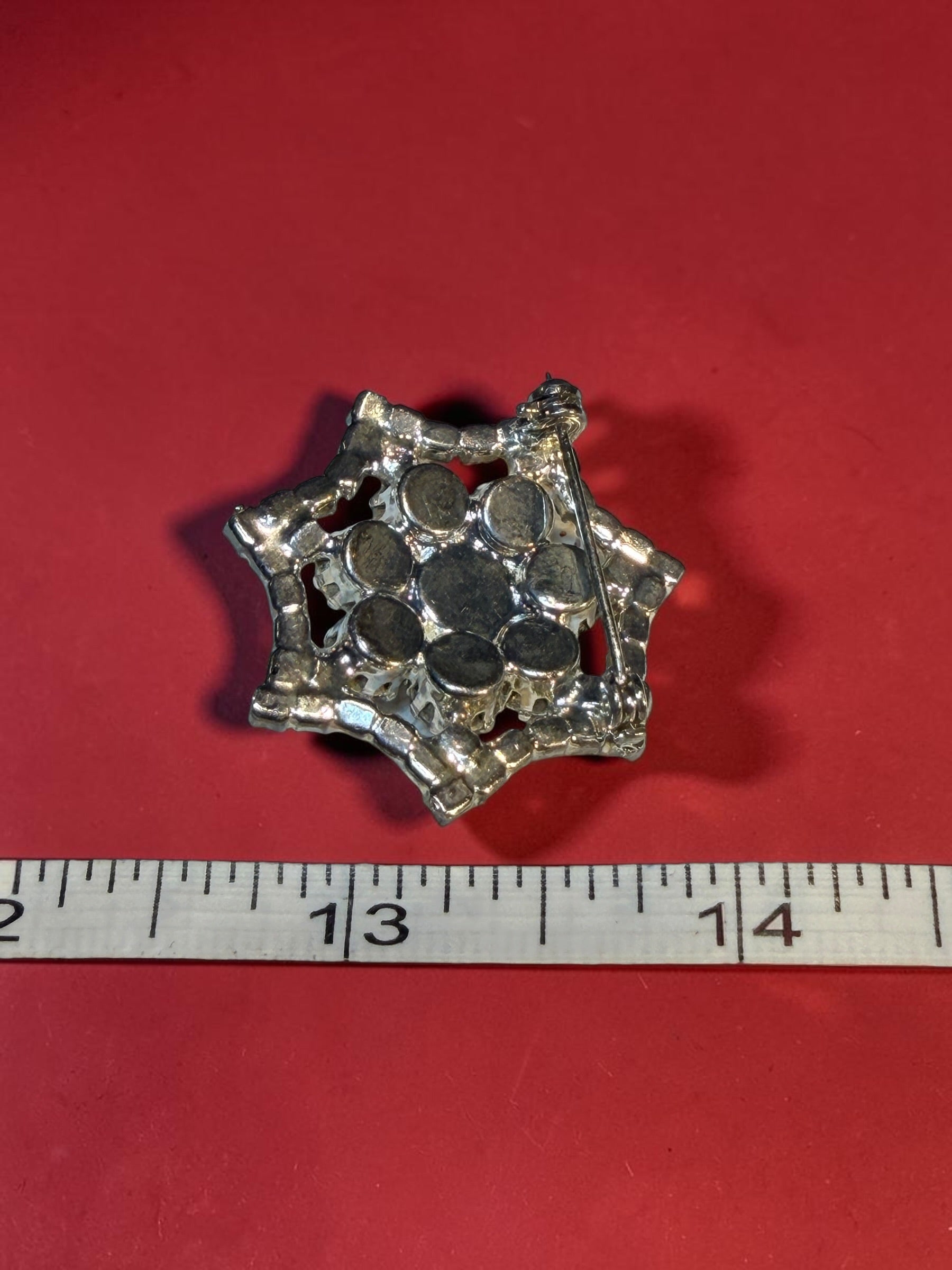 VINTAGE RHINESTONE BROOCH