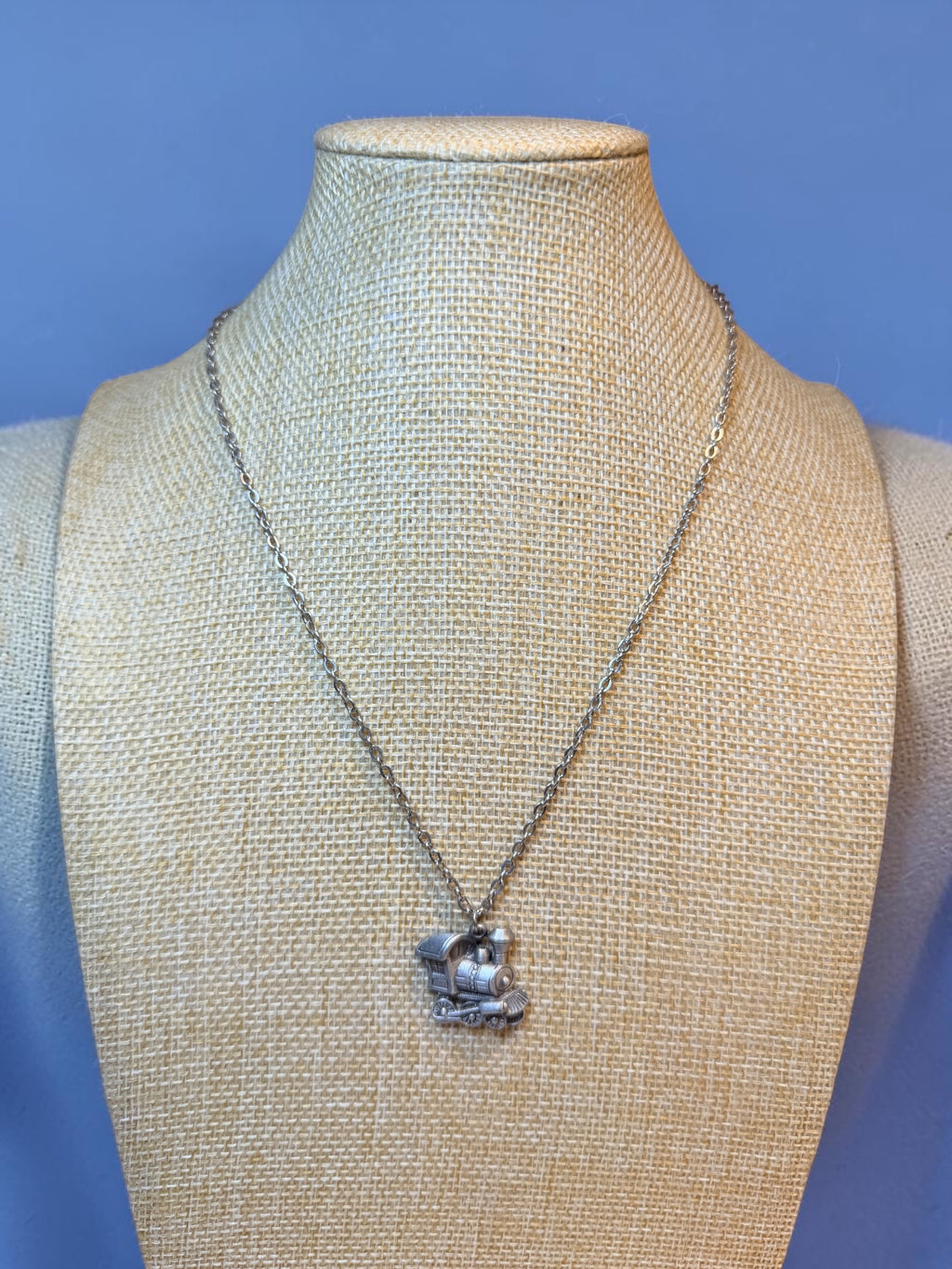 VINTAGE TRAIN NECKLACE